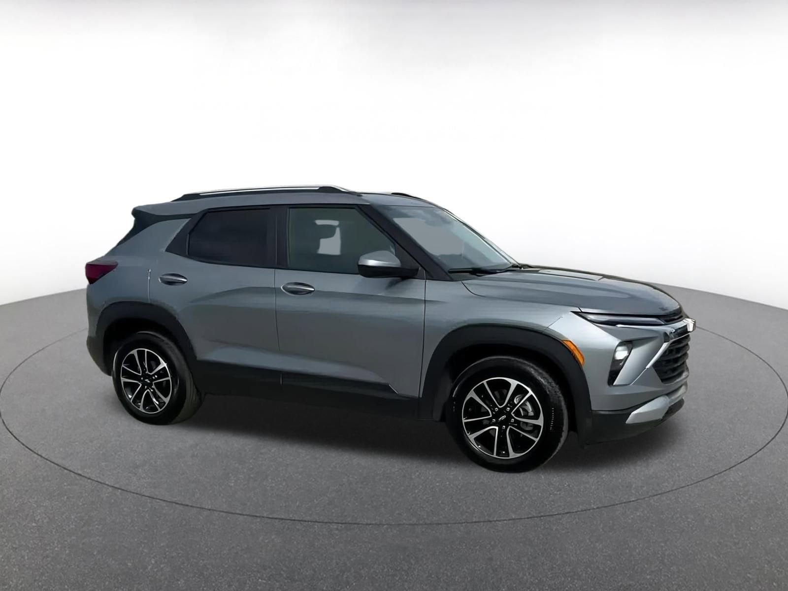 Thumbnail: 2025 Chevrolet TrailBlazer - 2