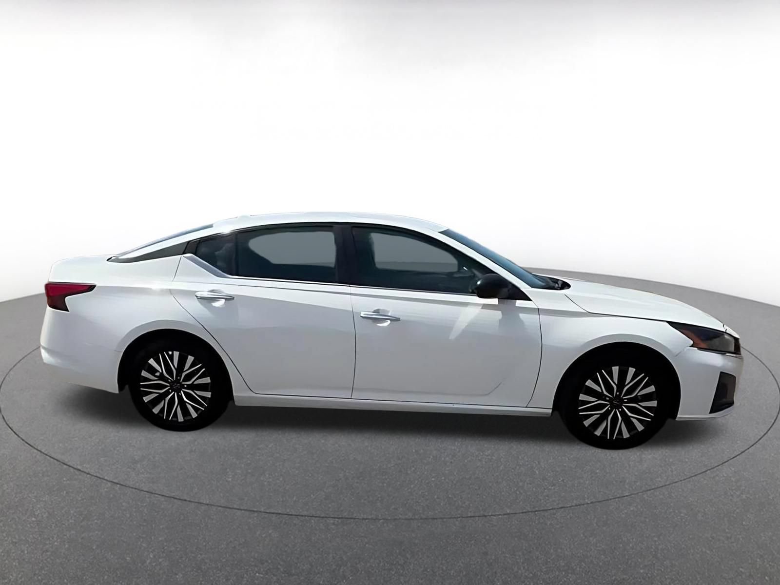Thumbnail: 2025 Nissan Altima - 16