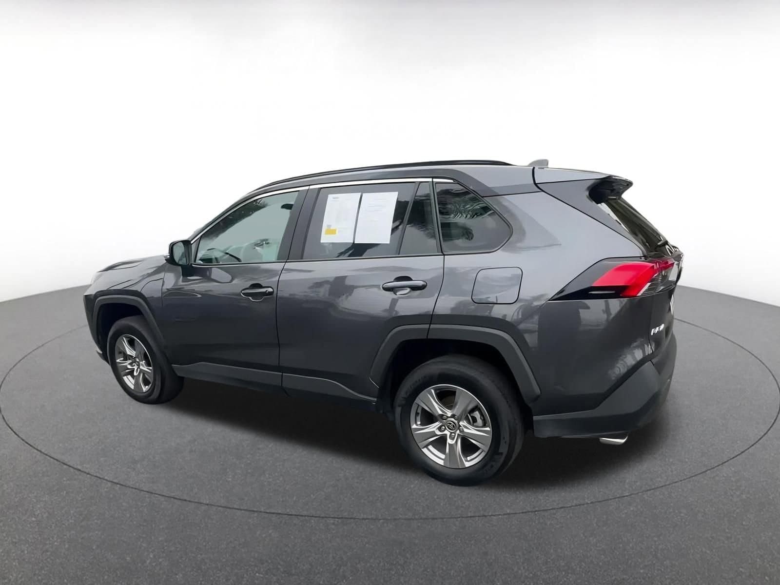 Thumbnail: 2025 Toyota RAV4 - 10