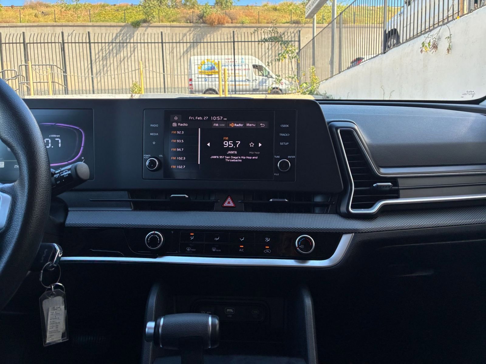 Thumbnail: 2025 Kia Sportage - 17