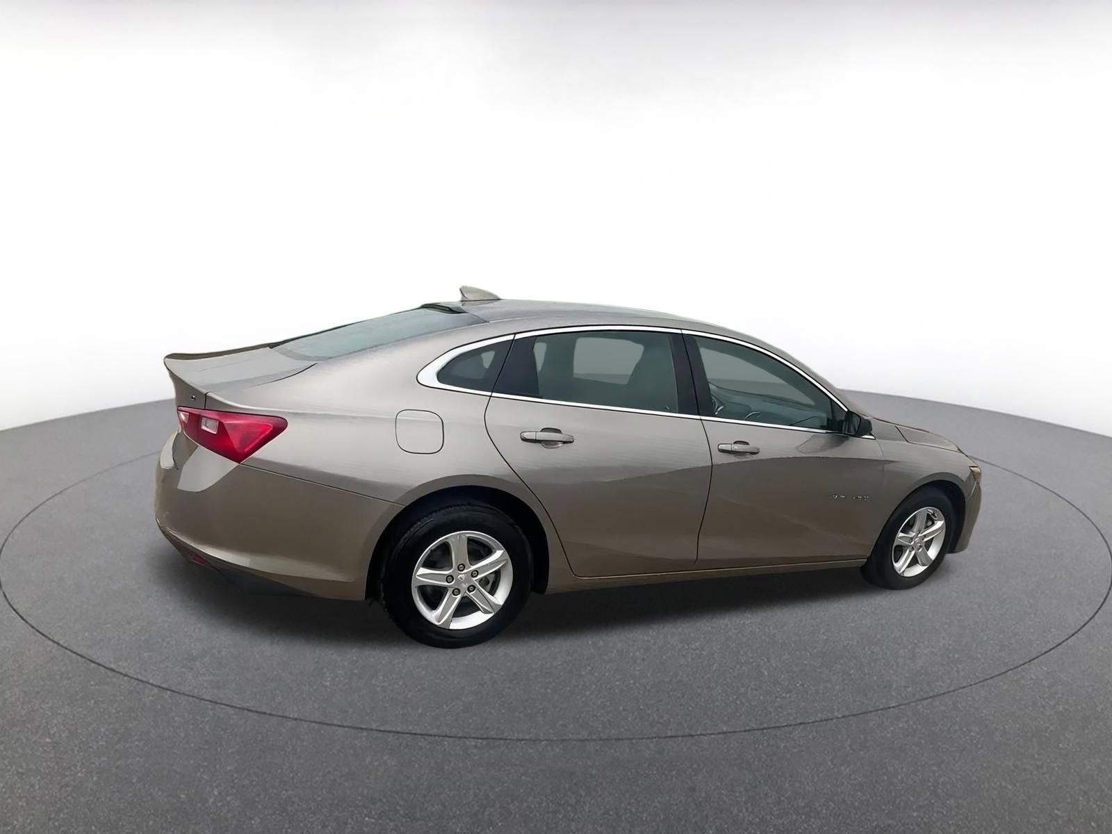 Thumbnail: 2024 Chevrolet Malibu - 15