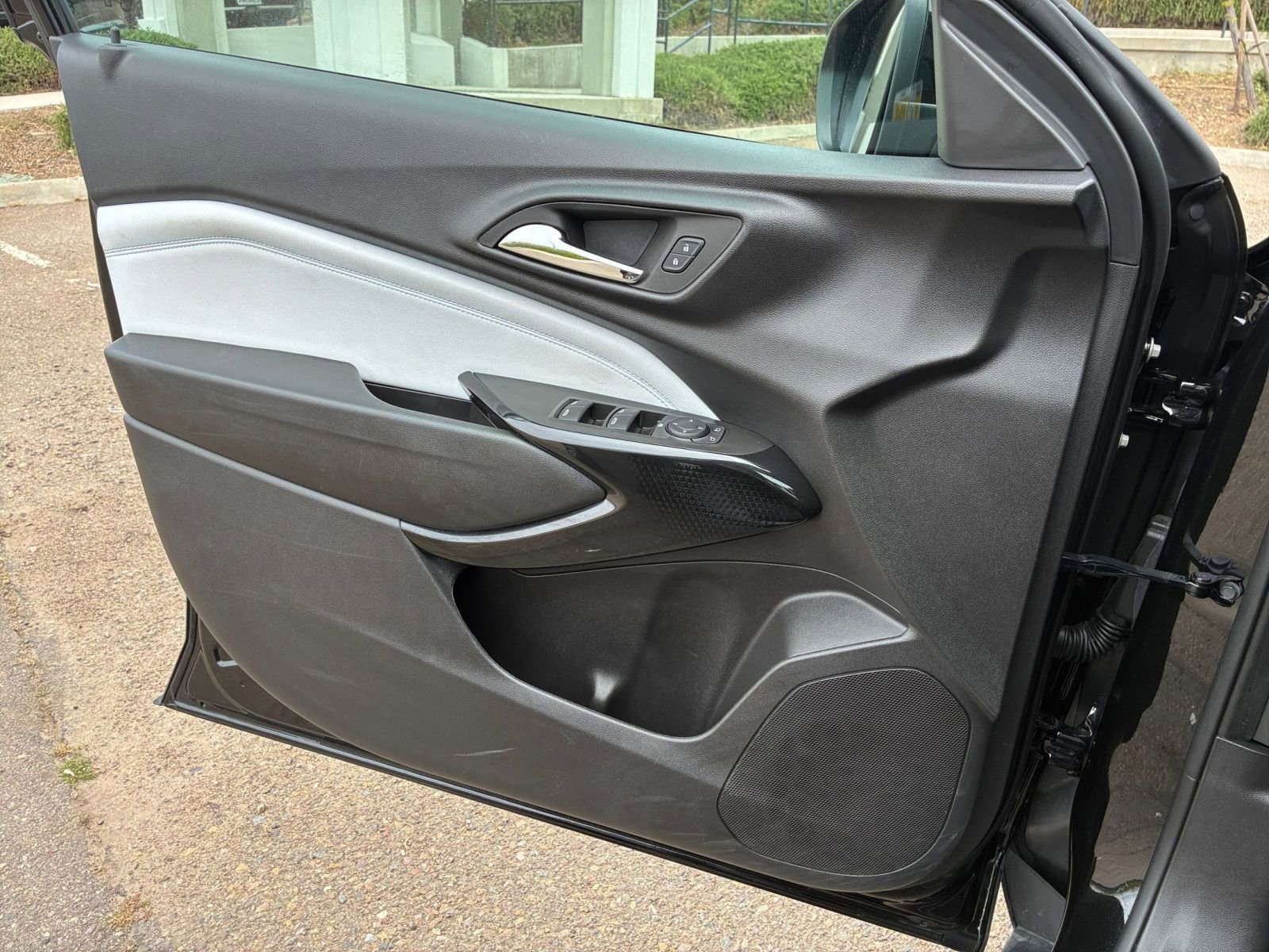 Thumbnail: 2025 Chevrolet Trax - 18