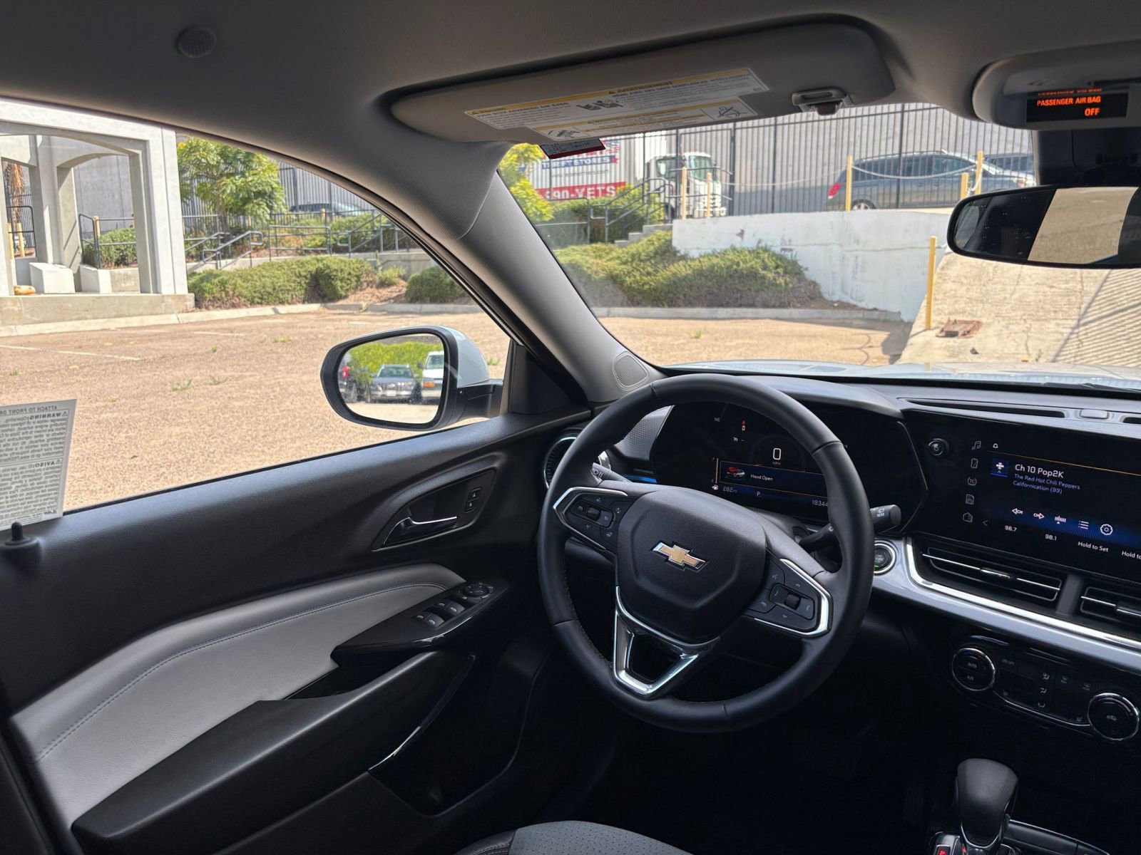 Thumbnail: 2025 Chevrolet Trax - 33