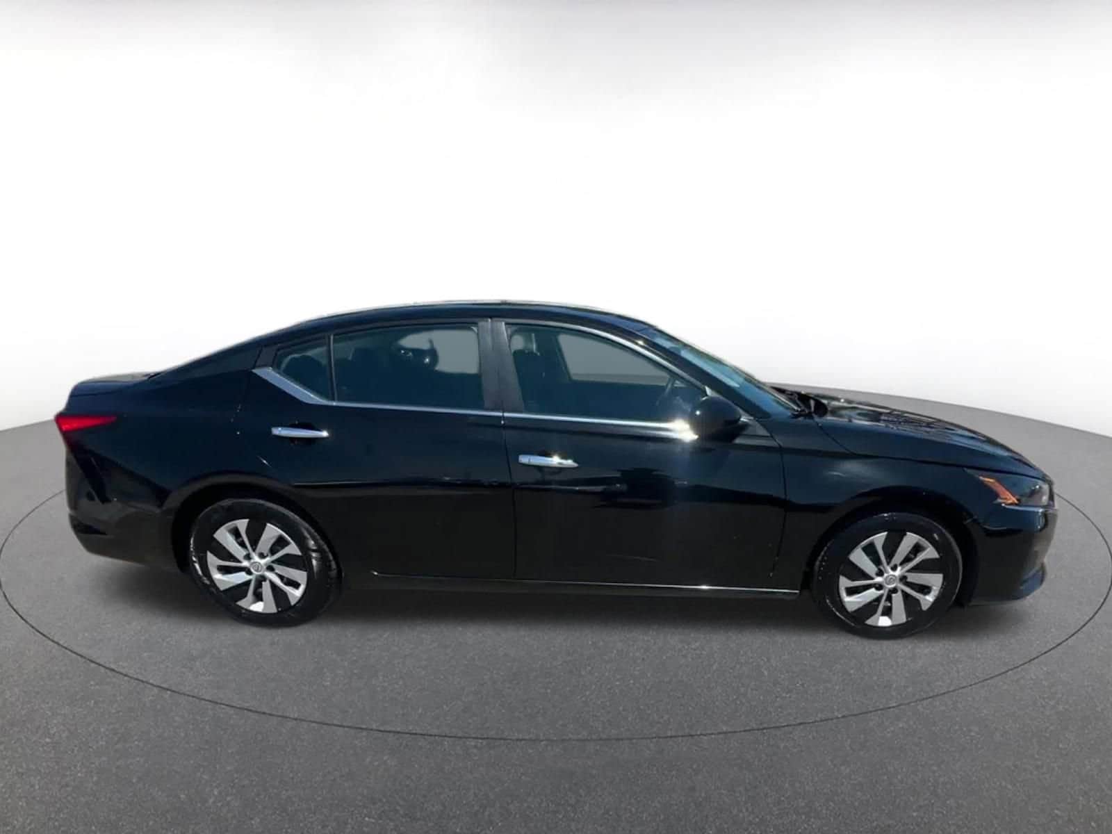 Thumbnail: 2023 Nissan Altima - 16