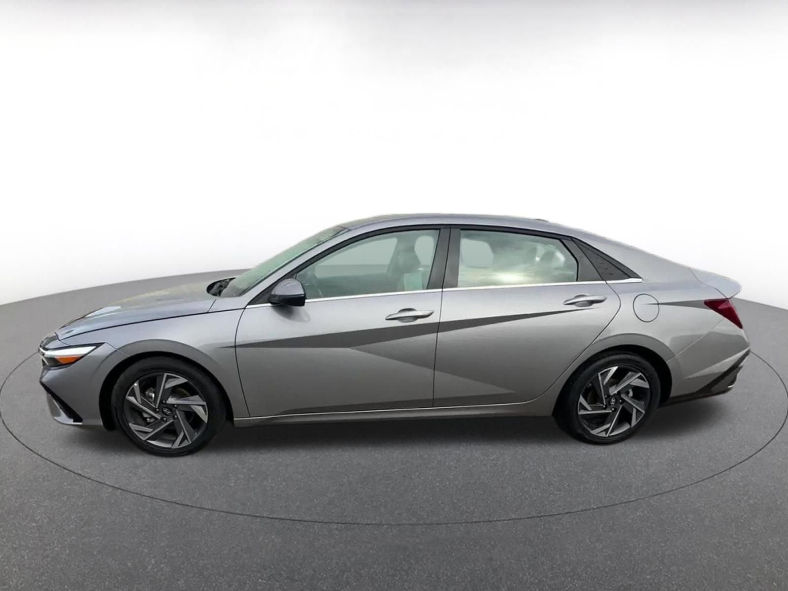 Thumbnail: 2025 Hyundai Elantra - 9