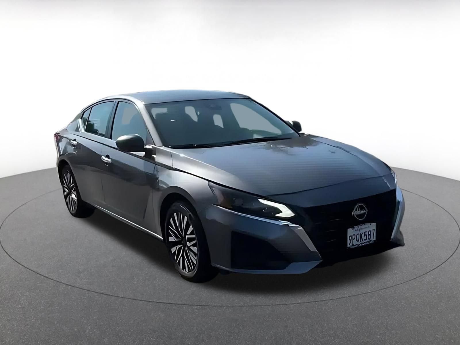 Thumbnail: 2025 Nissan Altima - 3