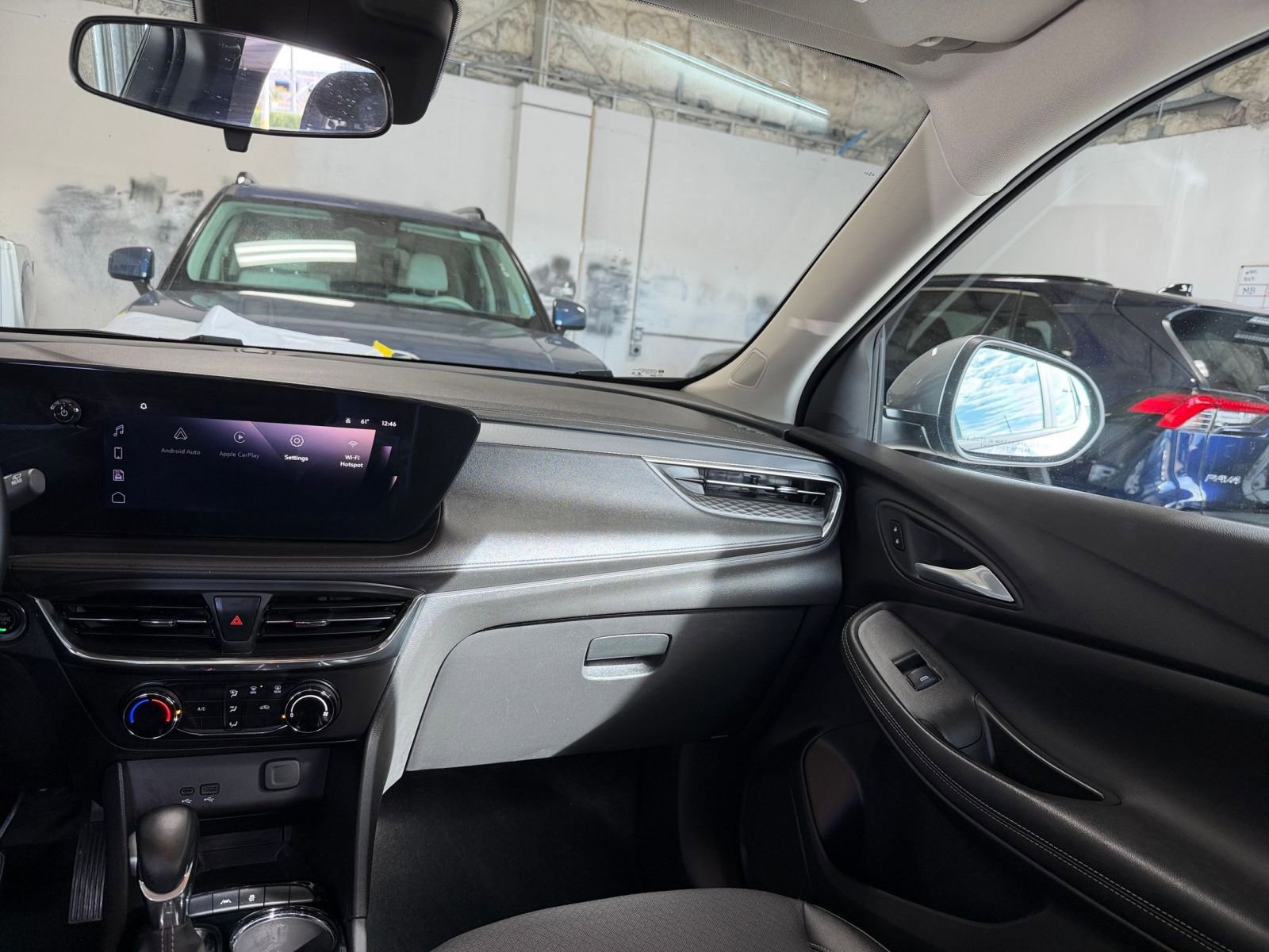 Thumbnail: 2025 Buick Encore GX - 33