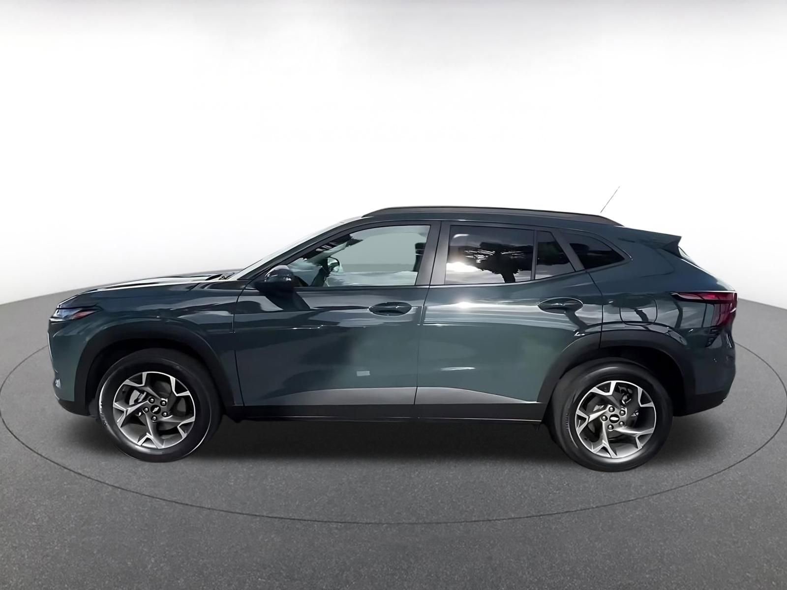 Thumbnail: 2025 Chevrolet Trax - 9