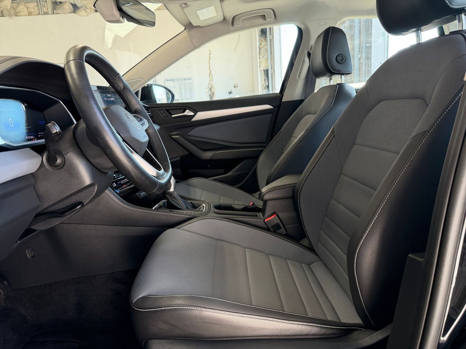 Thumbnail: 2025 Volkswagen Jetta - 25