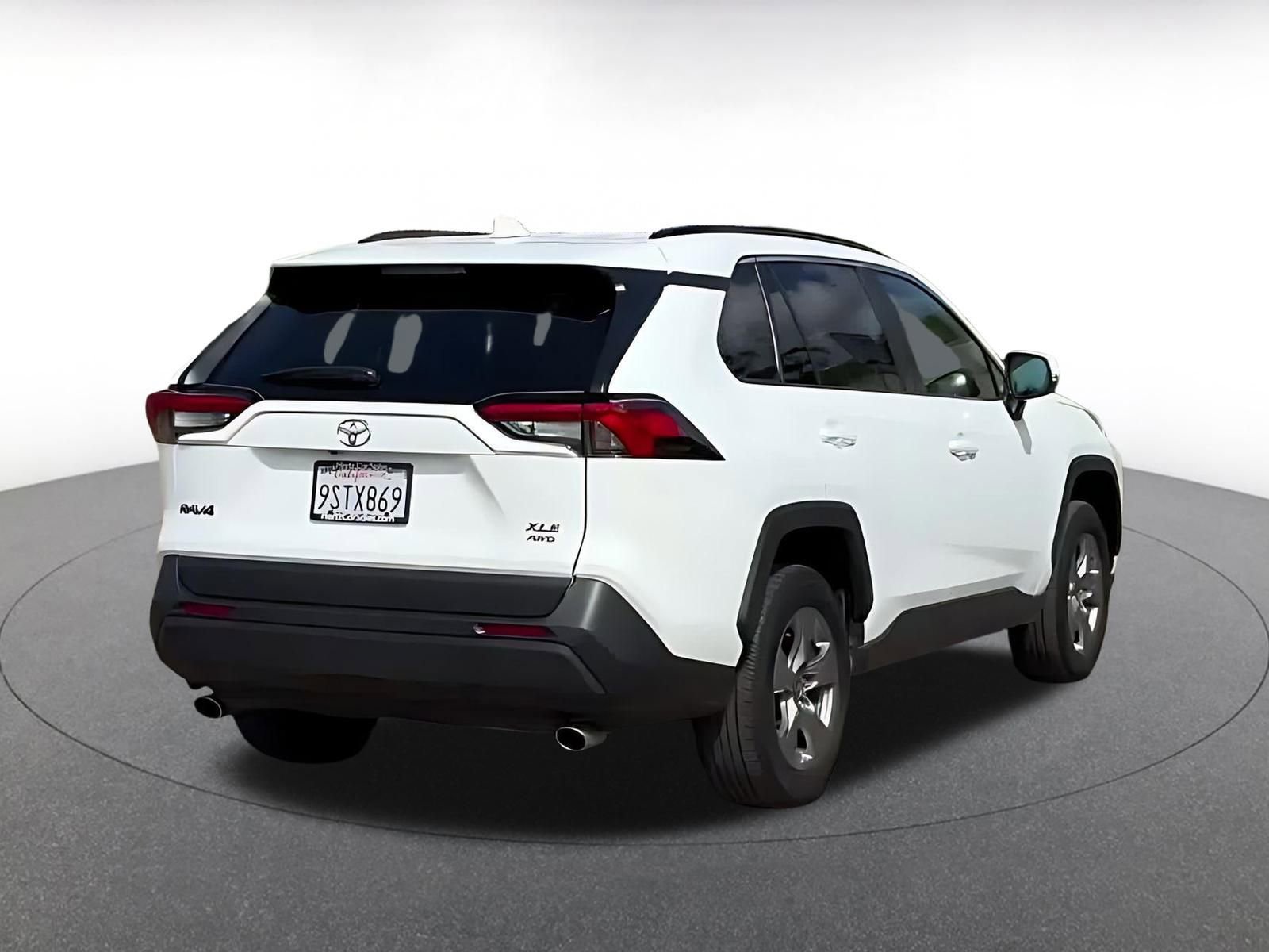 Thumbnail: 2025 Toyota RAV4 - 15