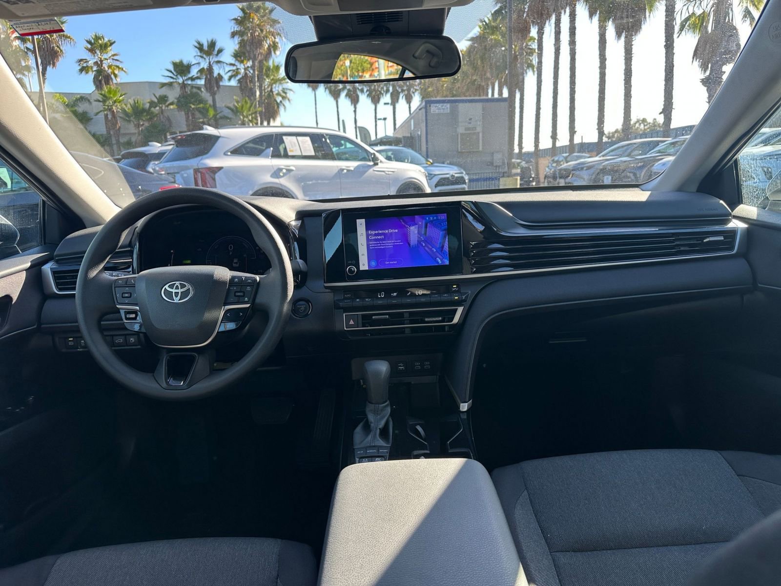 Thumbnail: 2025 Toyota Camry - 32