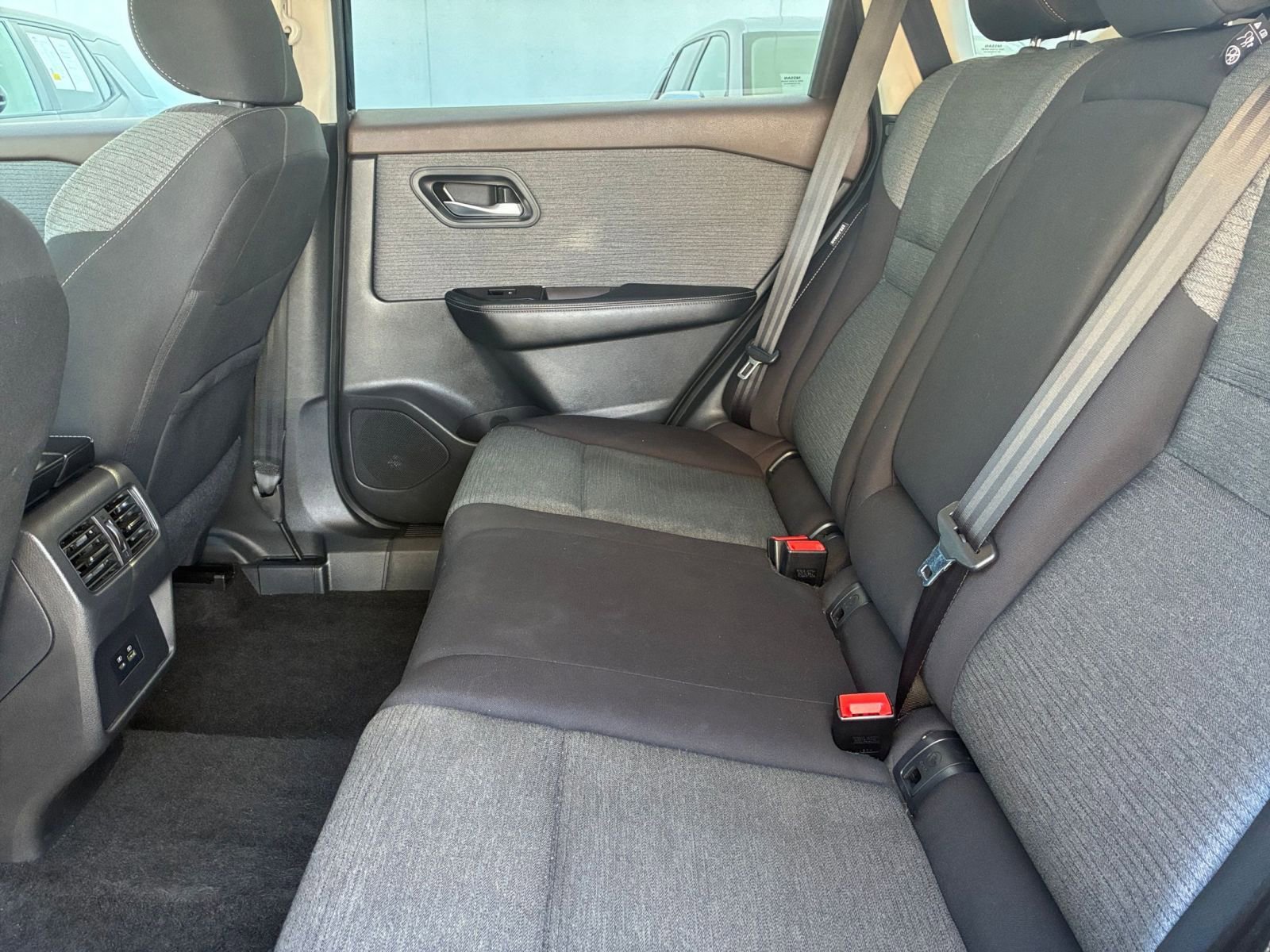 Thumbnail: 2023 Nissan Rogue - 27