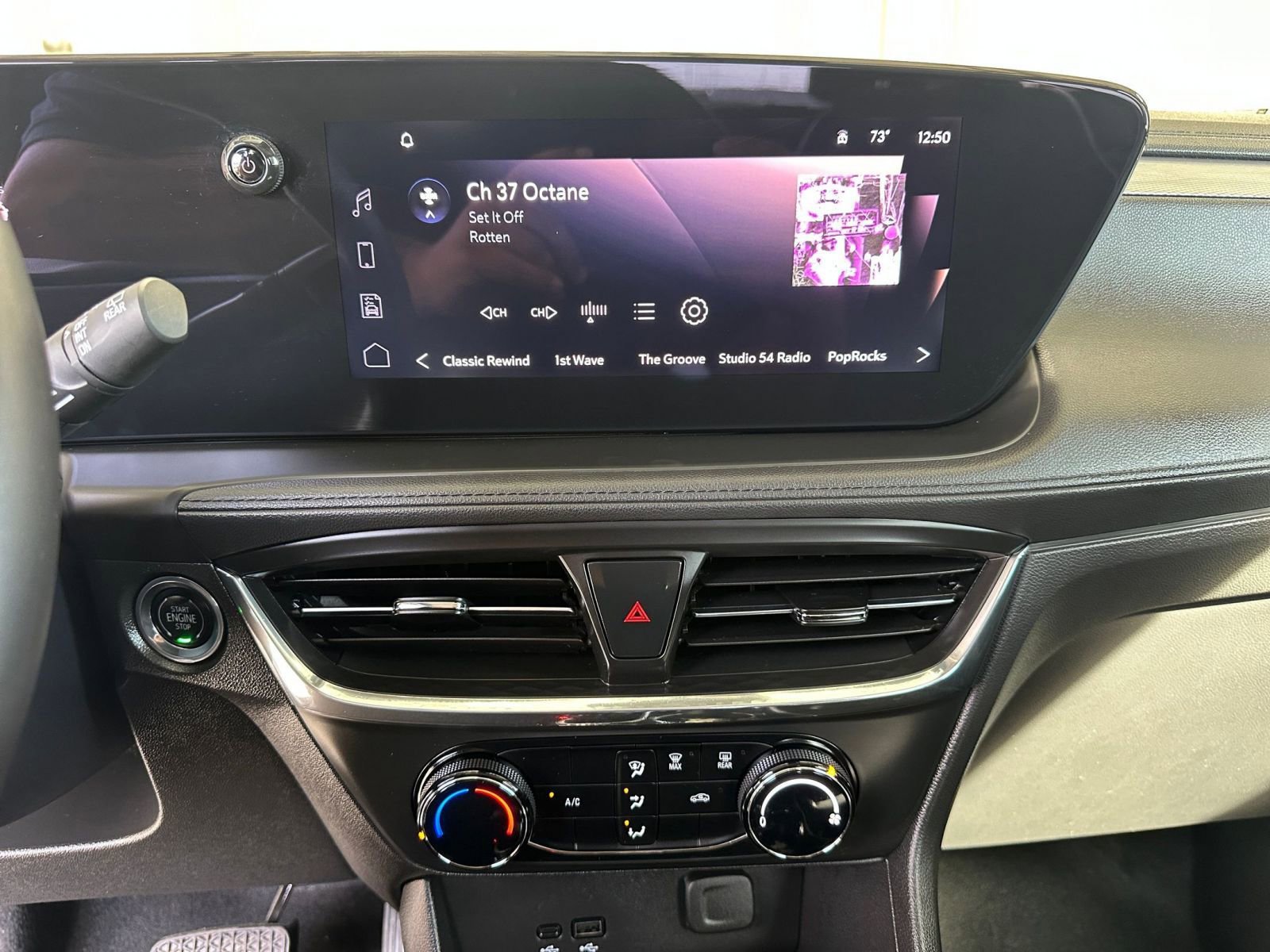 Thumbnail: 2025 Buick Encore GX - 21