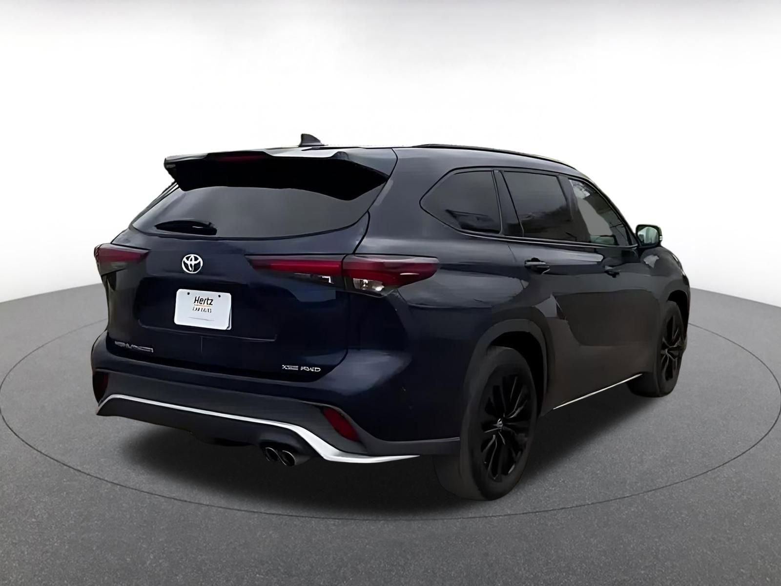 Thumbnail: 2025 Toyota Highlander - 12