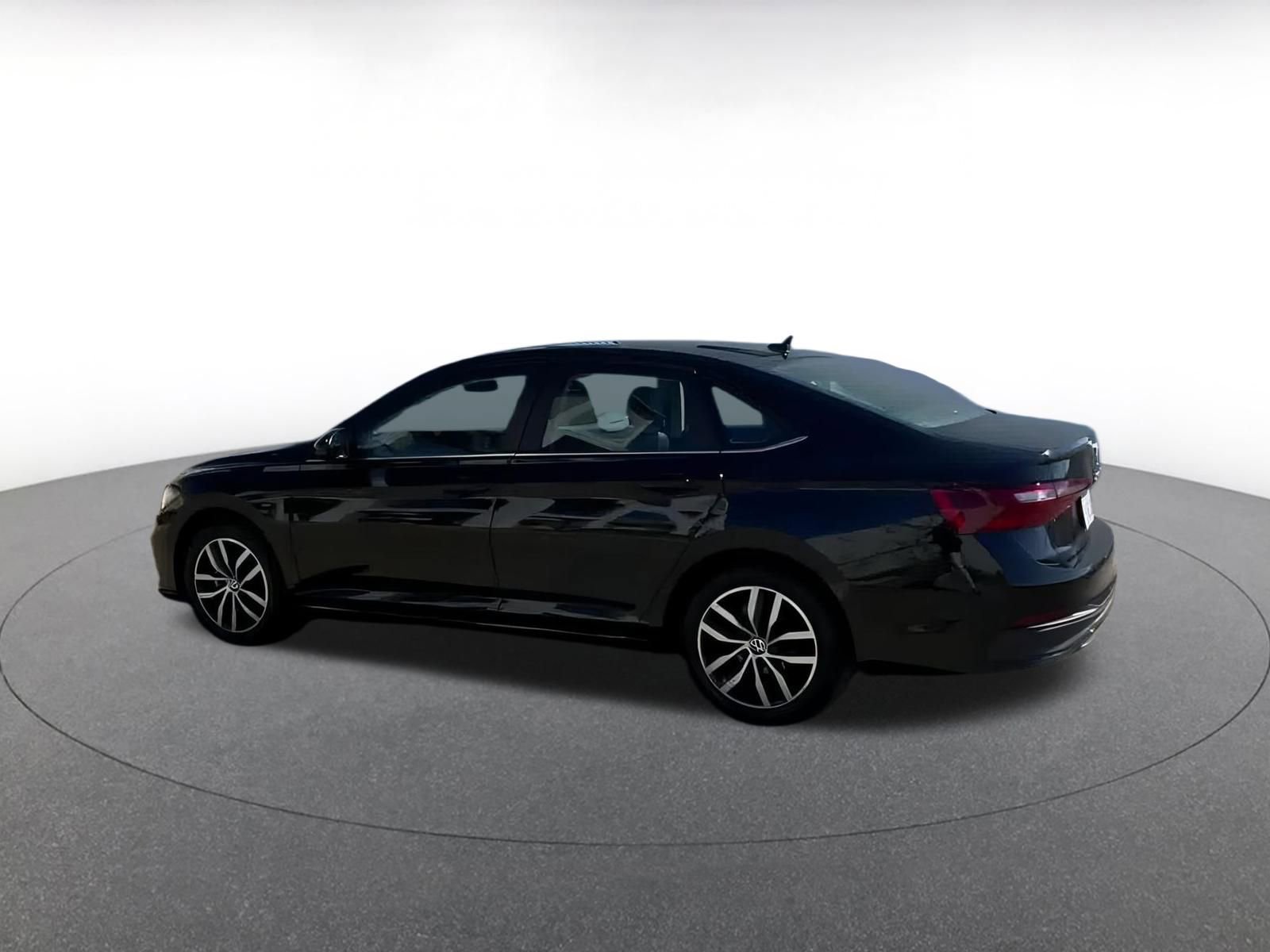 Thumbnail: 2025 Volkswagen Jetta - 12