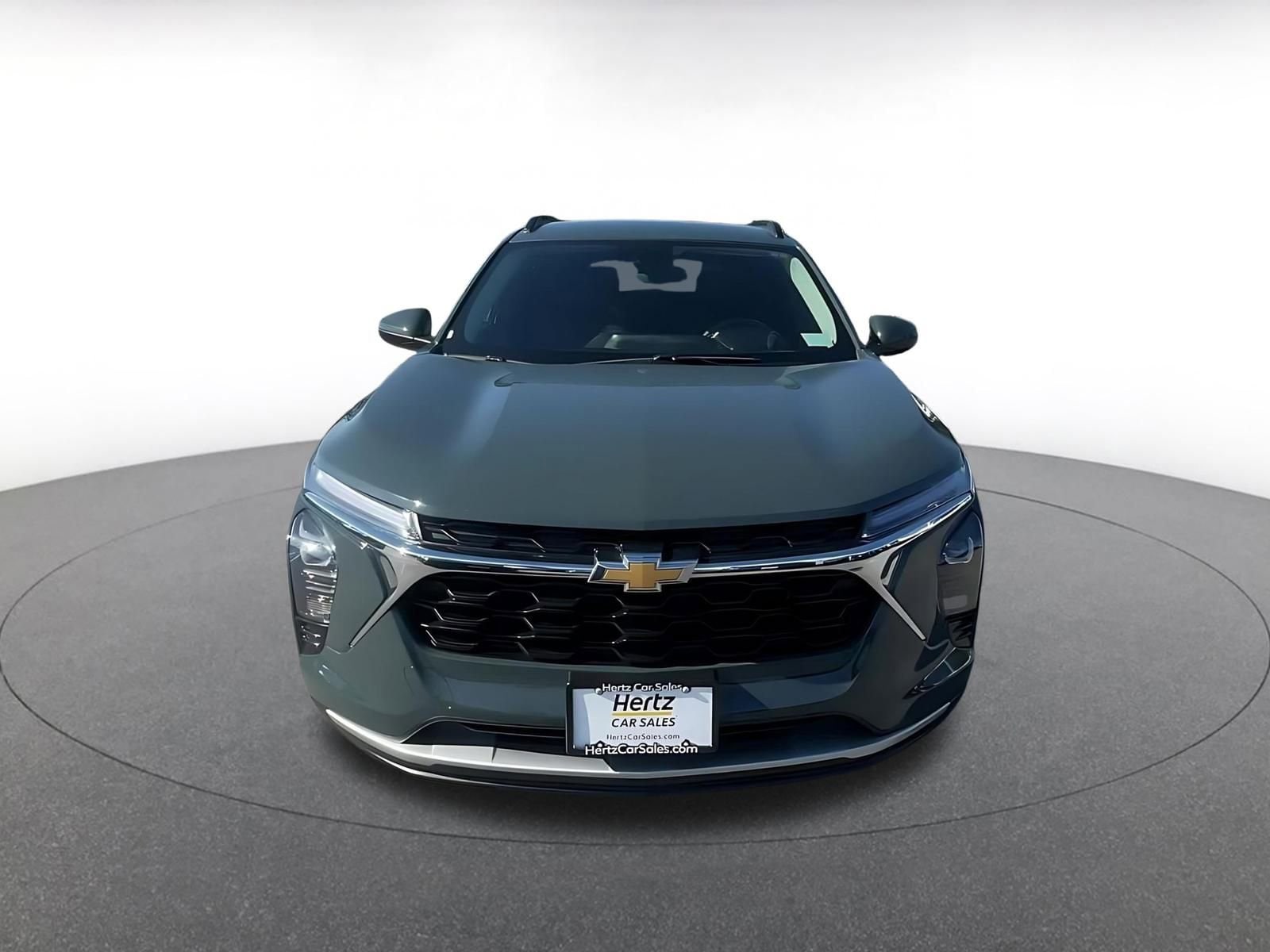 Thumbnail: 2025 Chevrolet Trax - 4