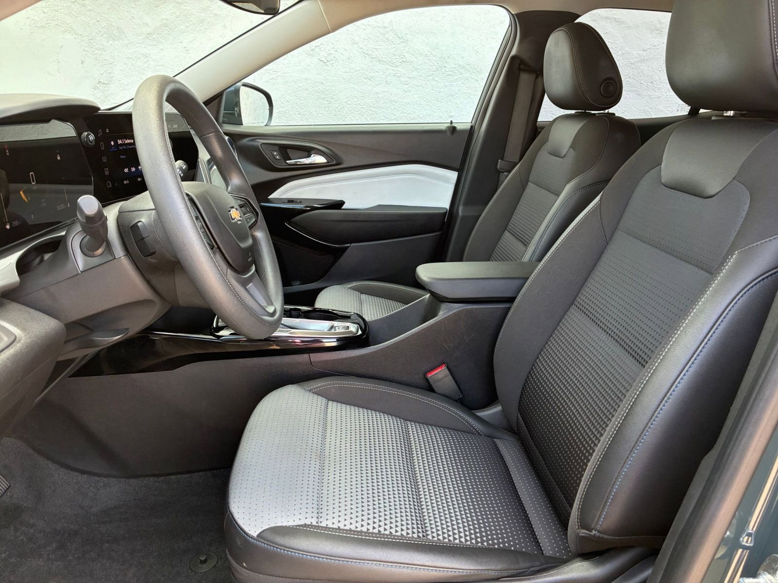 Thumbnail: 2025 Chevrolet Trax - 25