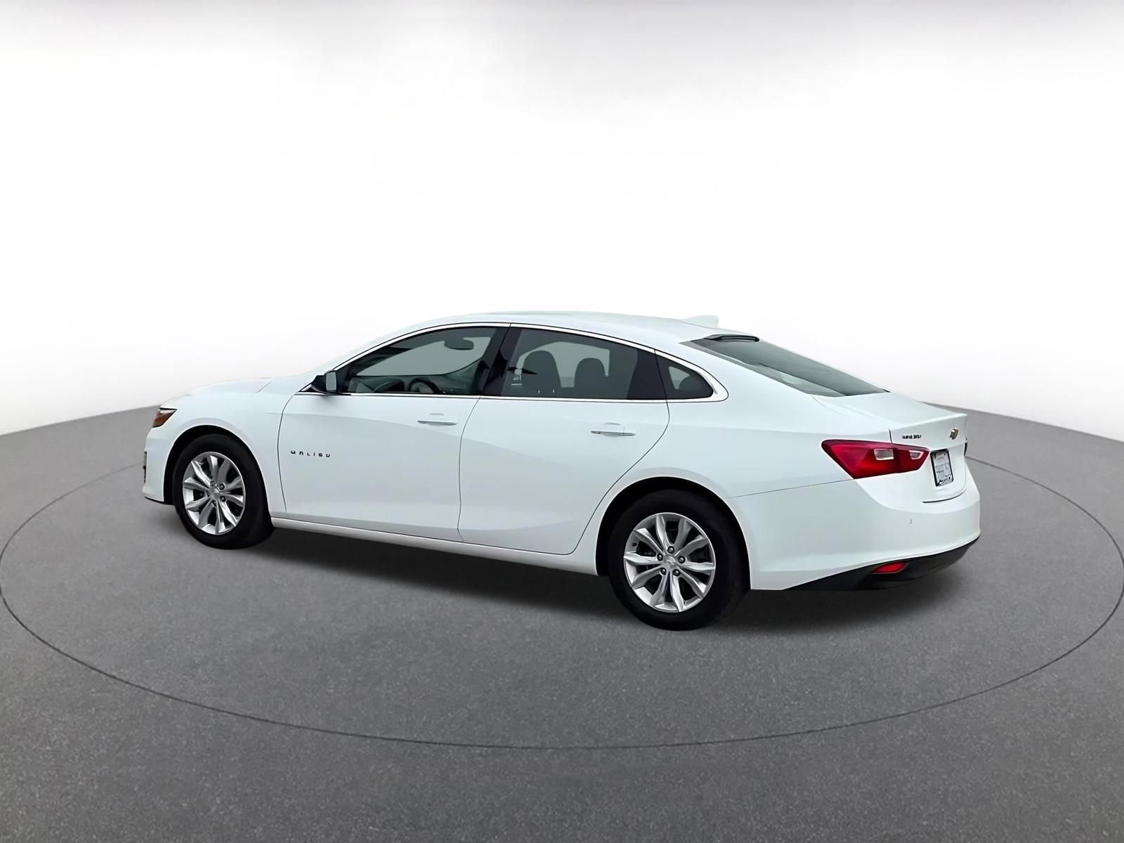 Thumbnail: 2024 Chevrolet Malibu - 10