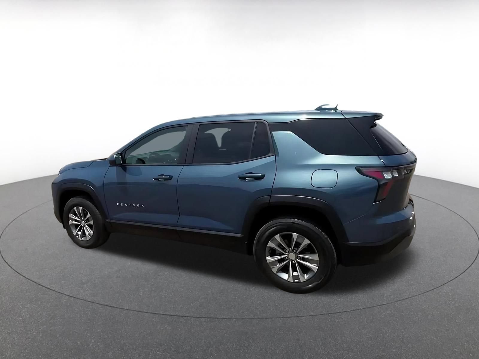 Thumbnail: 2025 Chevrolet Equinox - 10