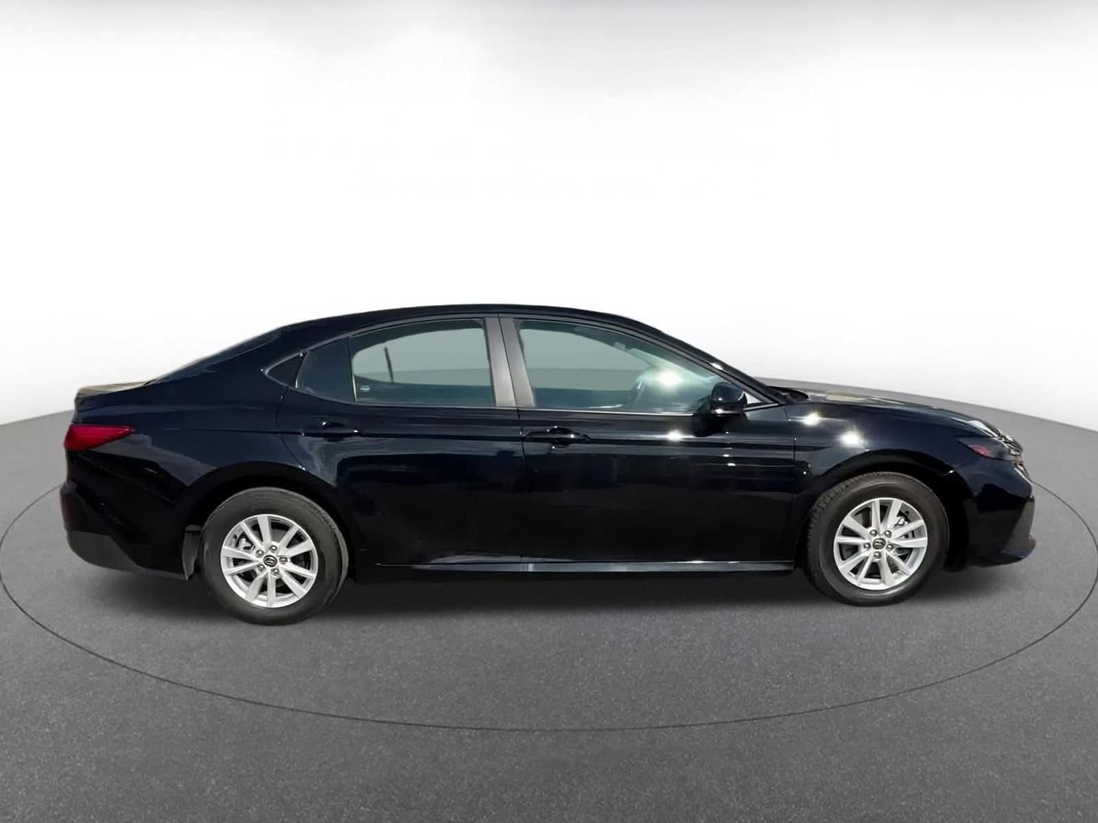 Thumbnail: 2025 Toyota Camry - 15