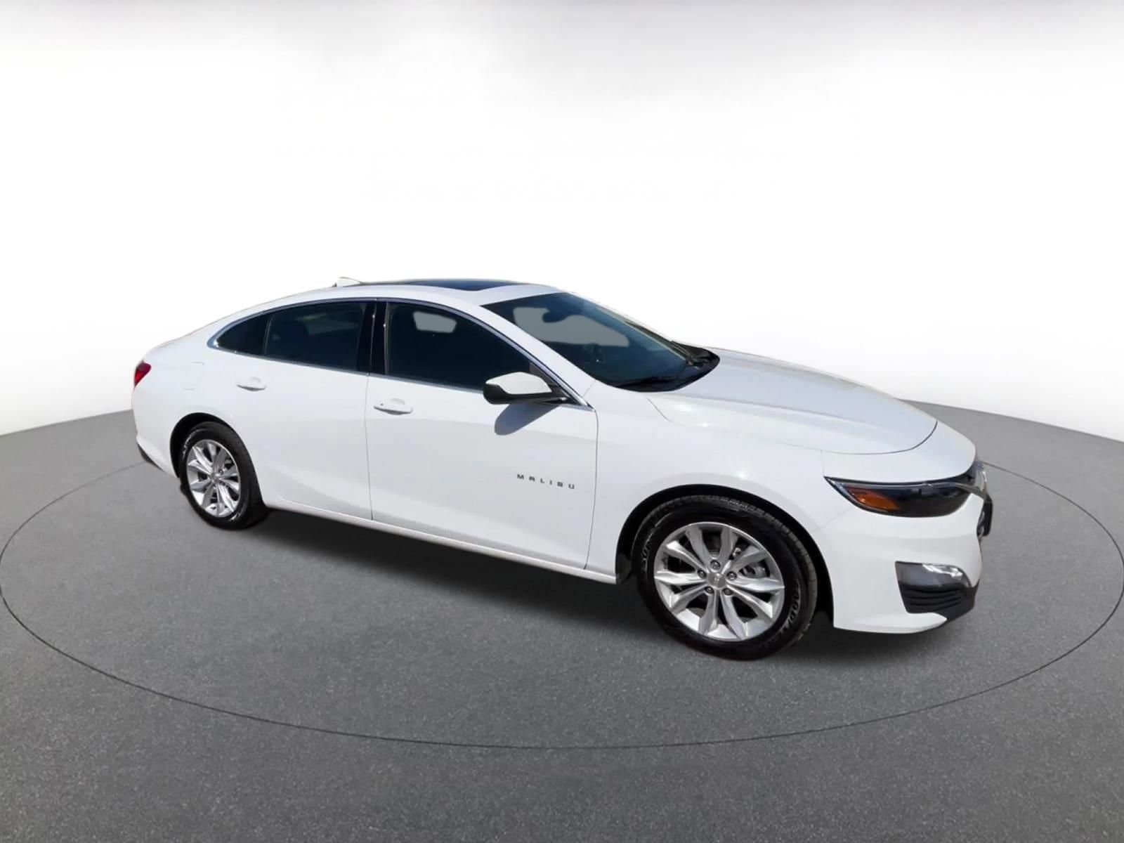 Thumbnail: 2024 Chevrolet Malibu - 2