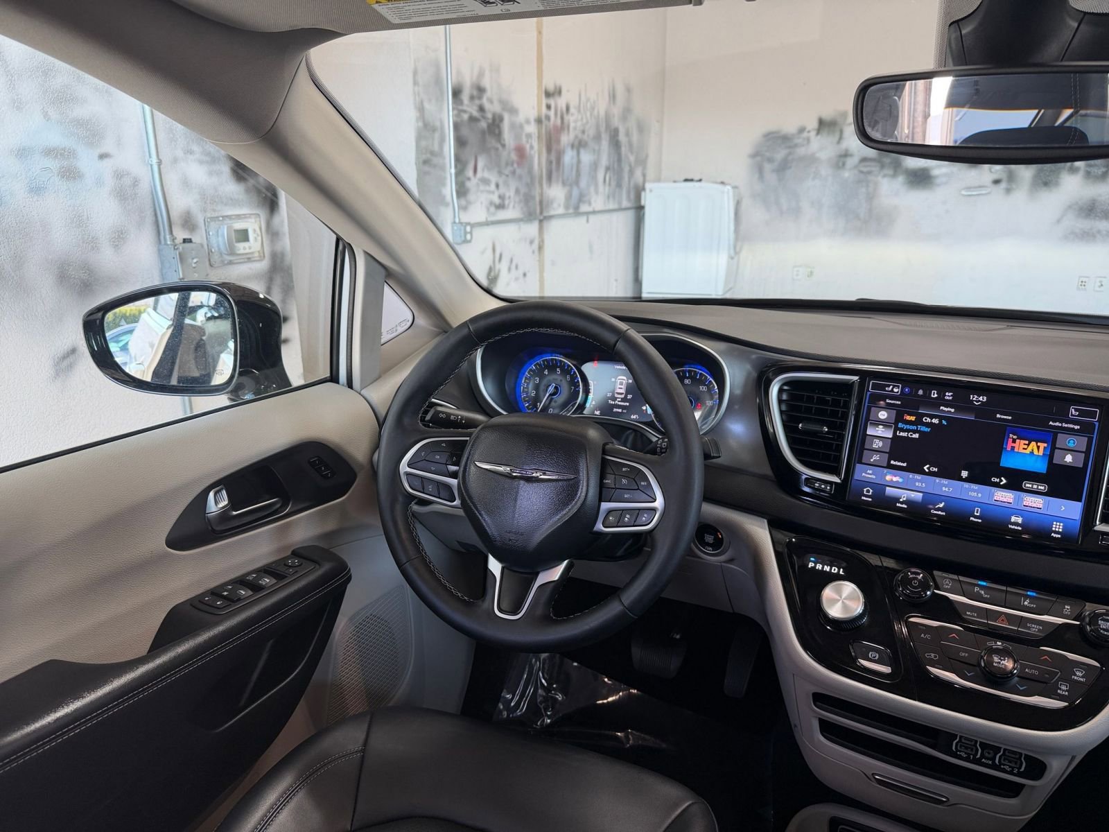 Thumbnail: 2024 Chrysler Pacifica - 35