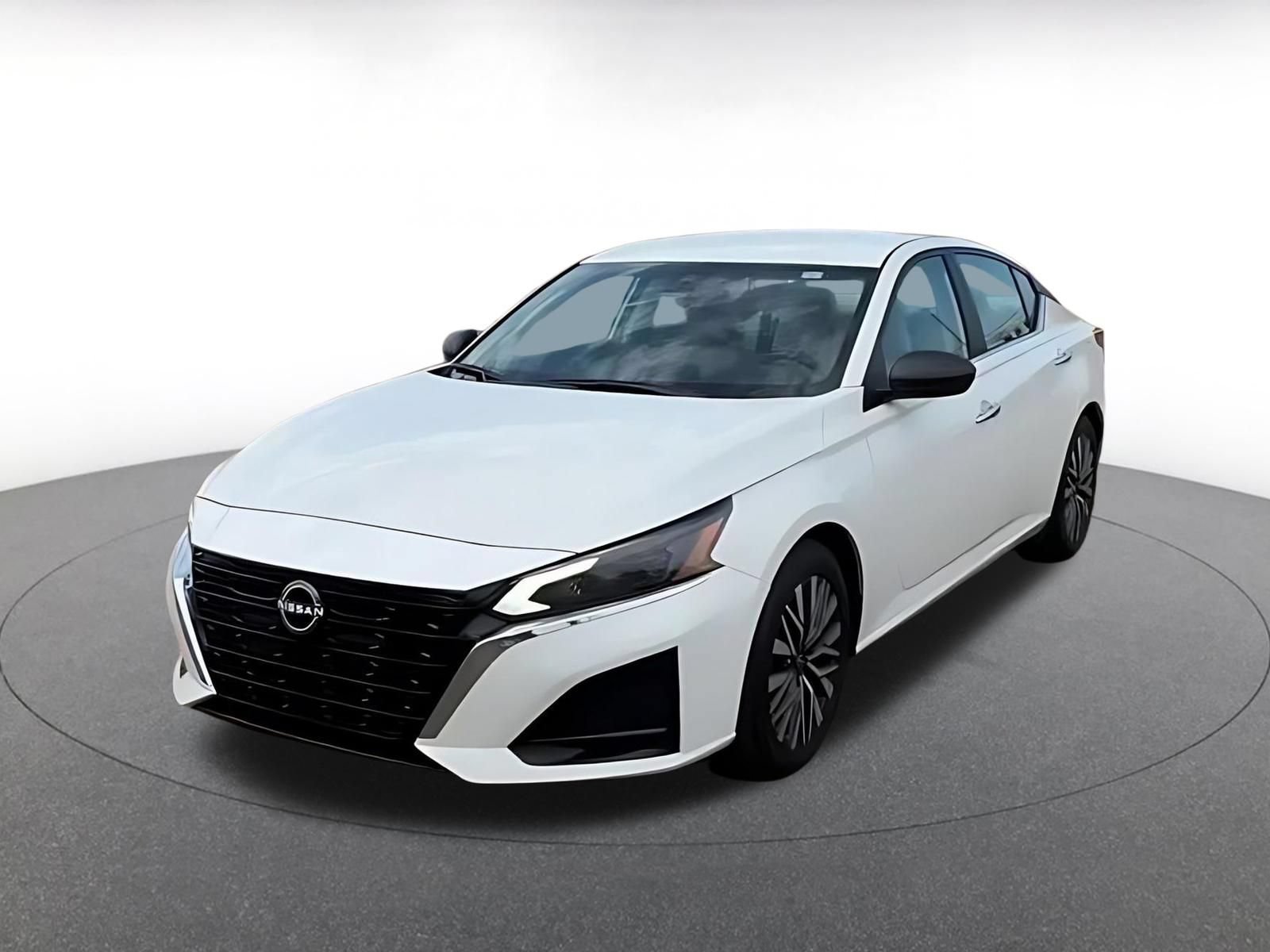 Thumbnail: 2025 Nissan Altima - 8