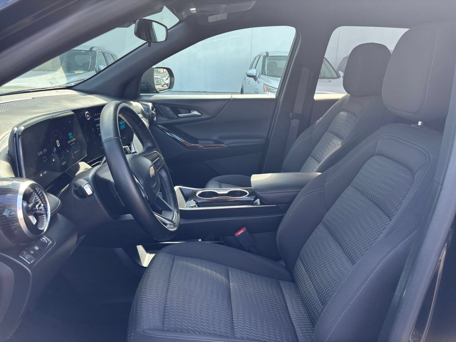 Thumbnail: 2025 Chevrolet Equinox - 26