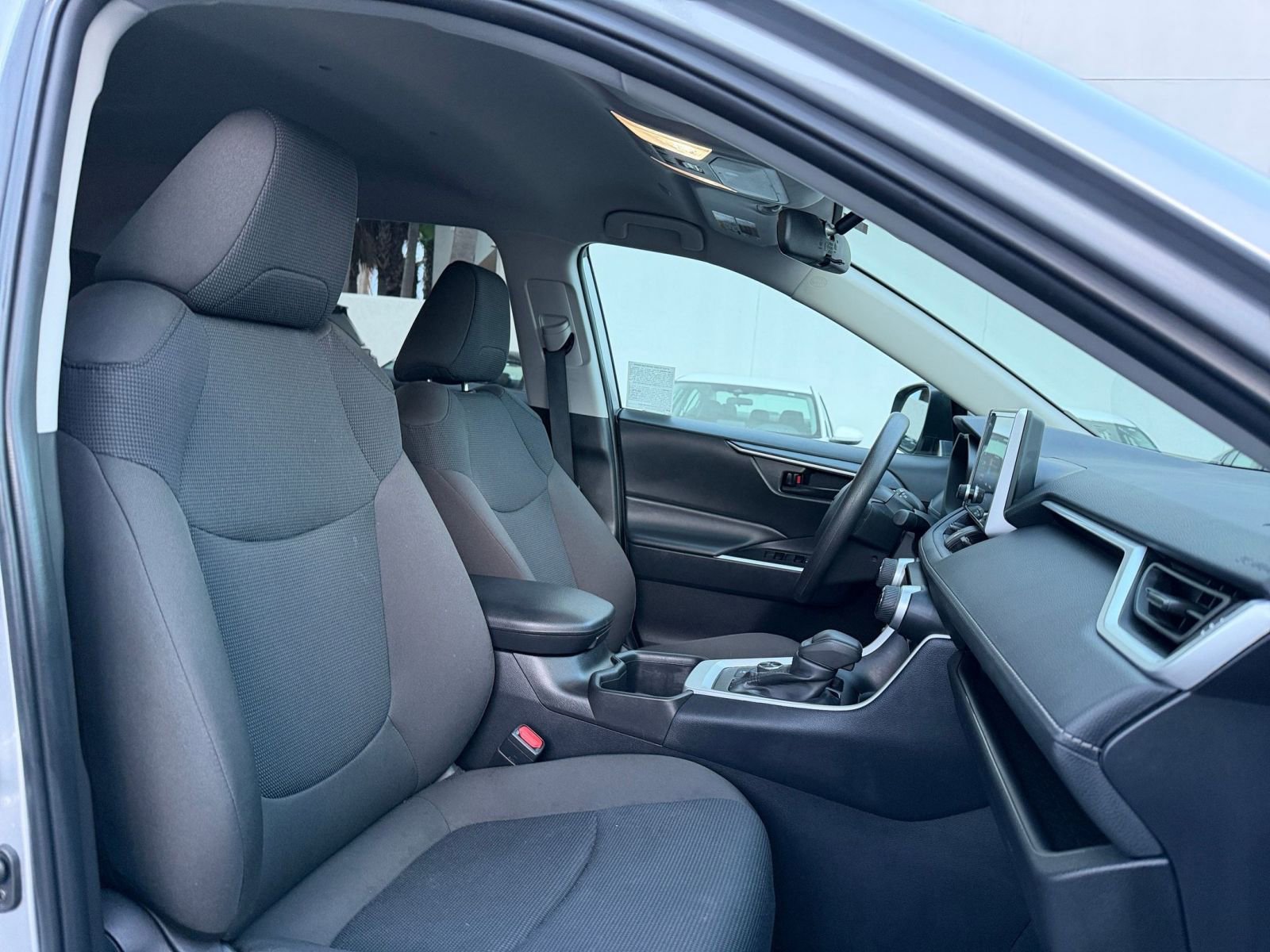 Thumbnail: 2025 Toyota RAV4 - 35