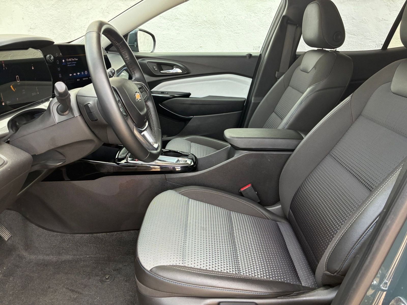 Thumbnail: 2025 Chevrolet Trax - 25