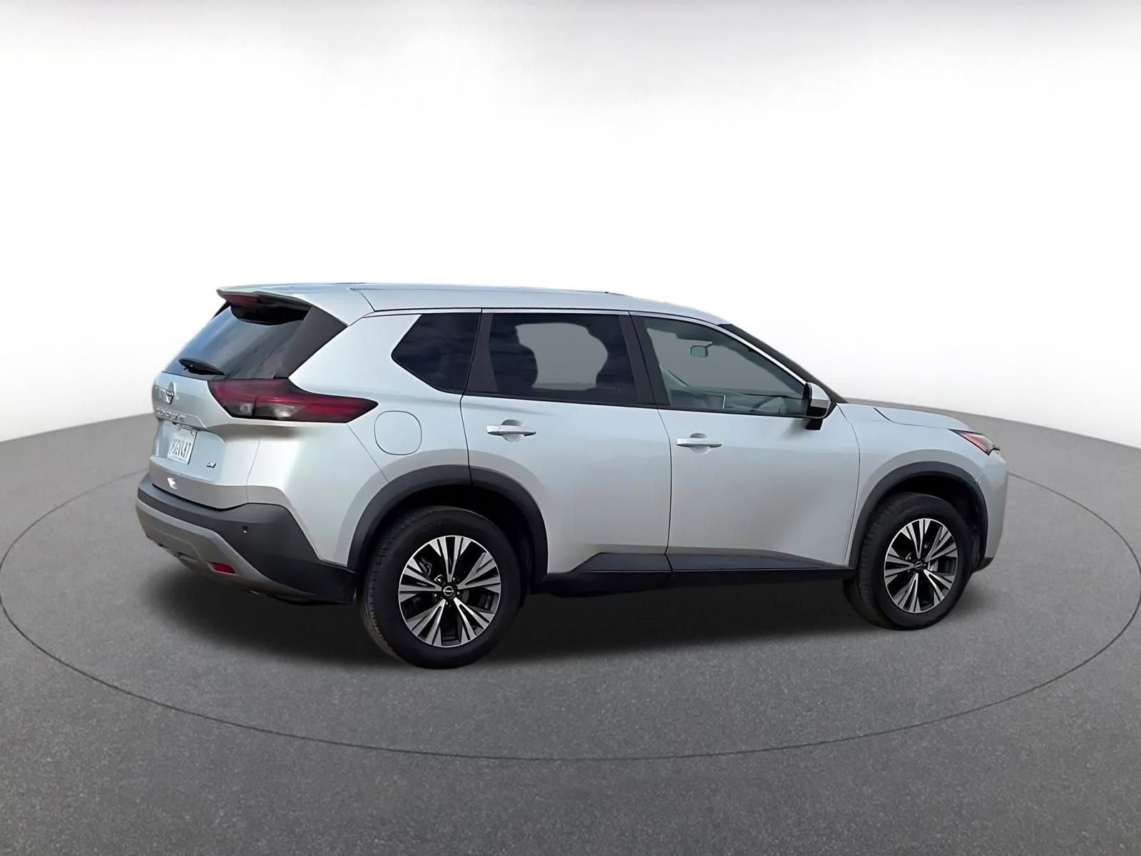 Thumbnail: 2023 Nissan Rogue - 12