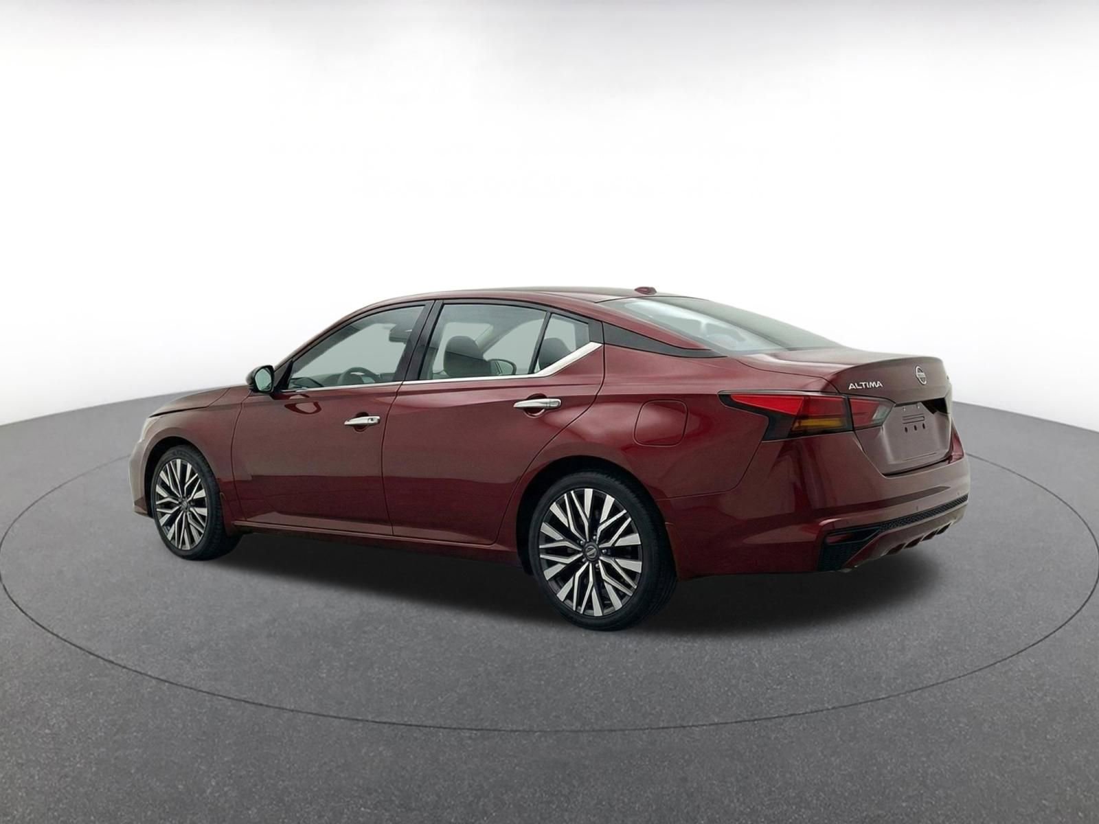 Thumbnail: 2025 Nissan Altima - 7