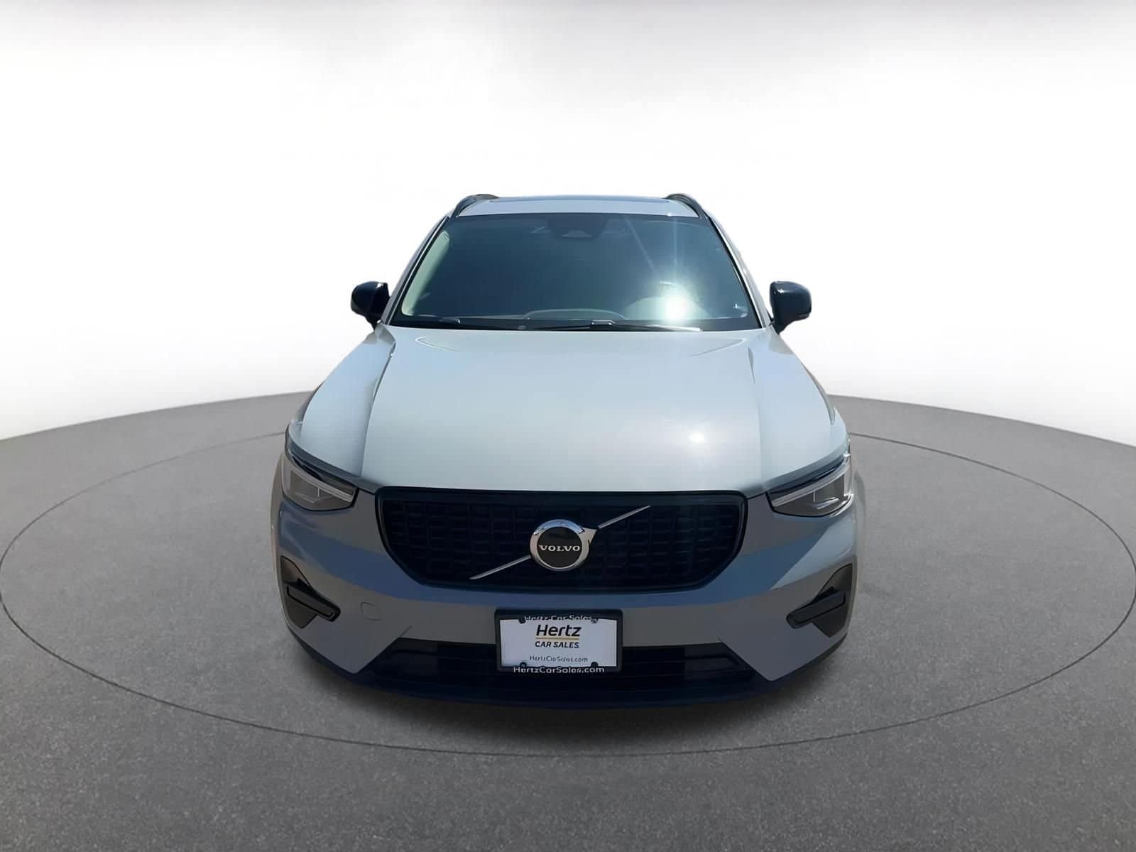 Thumbnail: 2024 Volvo XC40 - 4