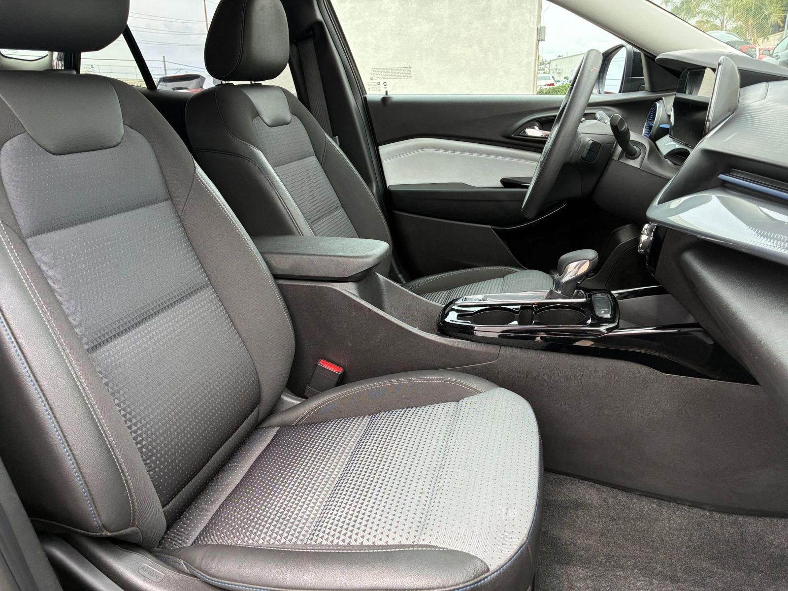 Thumbnail: 2025 Chevrolet Trax - 35