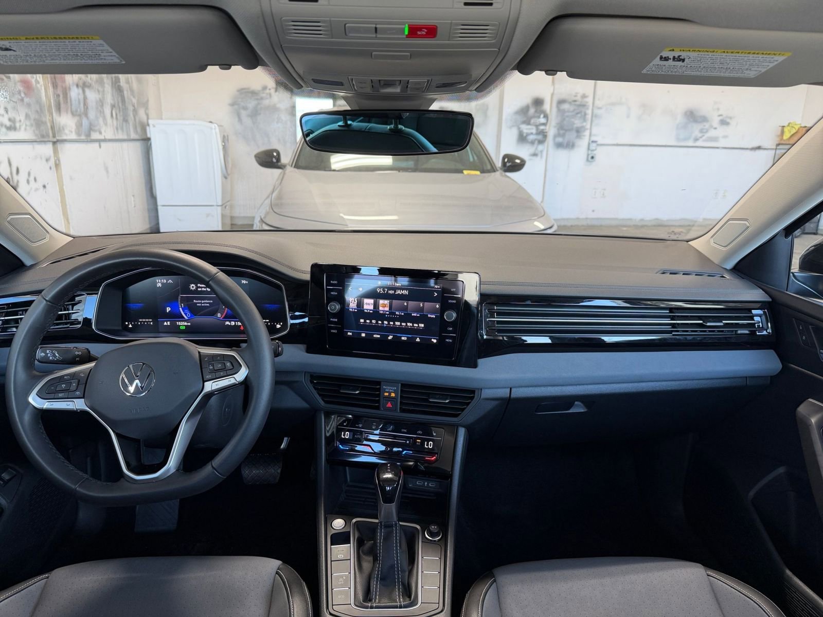 Thumbnail: 2025 Volkswagen Jetta - 32