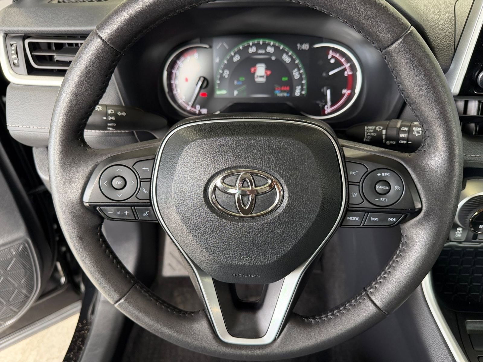 Thumbnail: 2025 Toyota RAV4 - 28