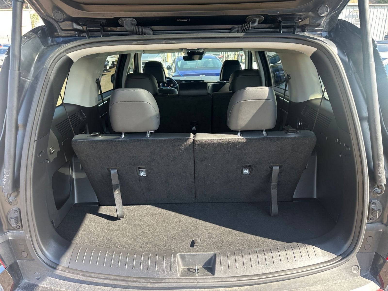 Thumbnail: 2025 Hyundai Santa Fe - 32