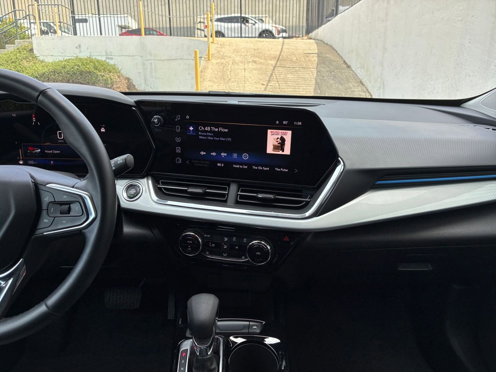 Thumbnail: 2025 Chevrolet Trax - 17