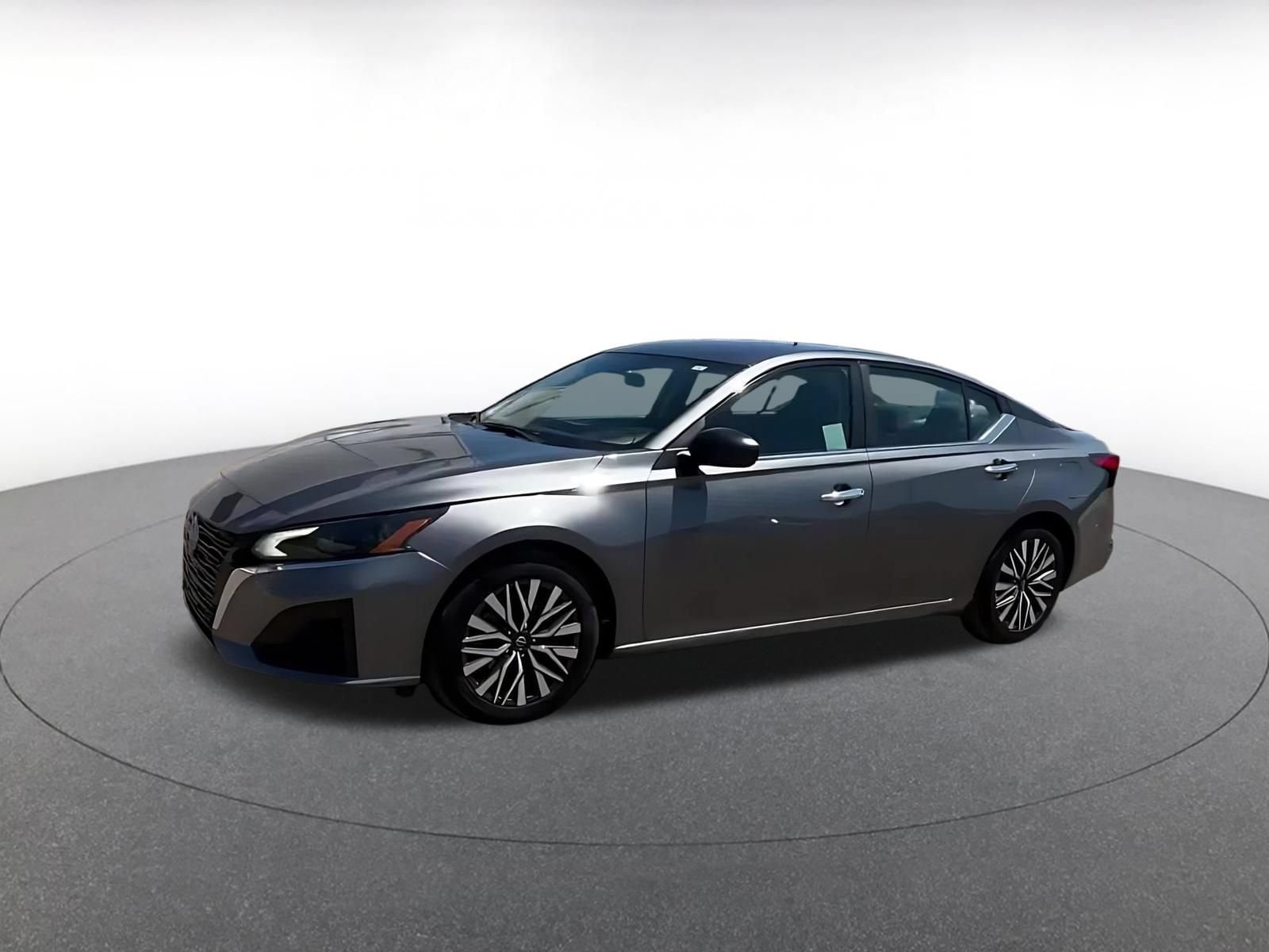 Thumbnail: 2025 Nissan Altima - 8