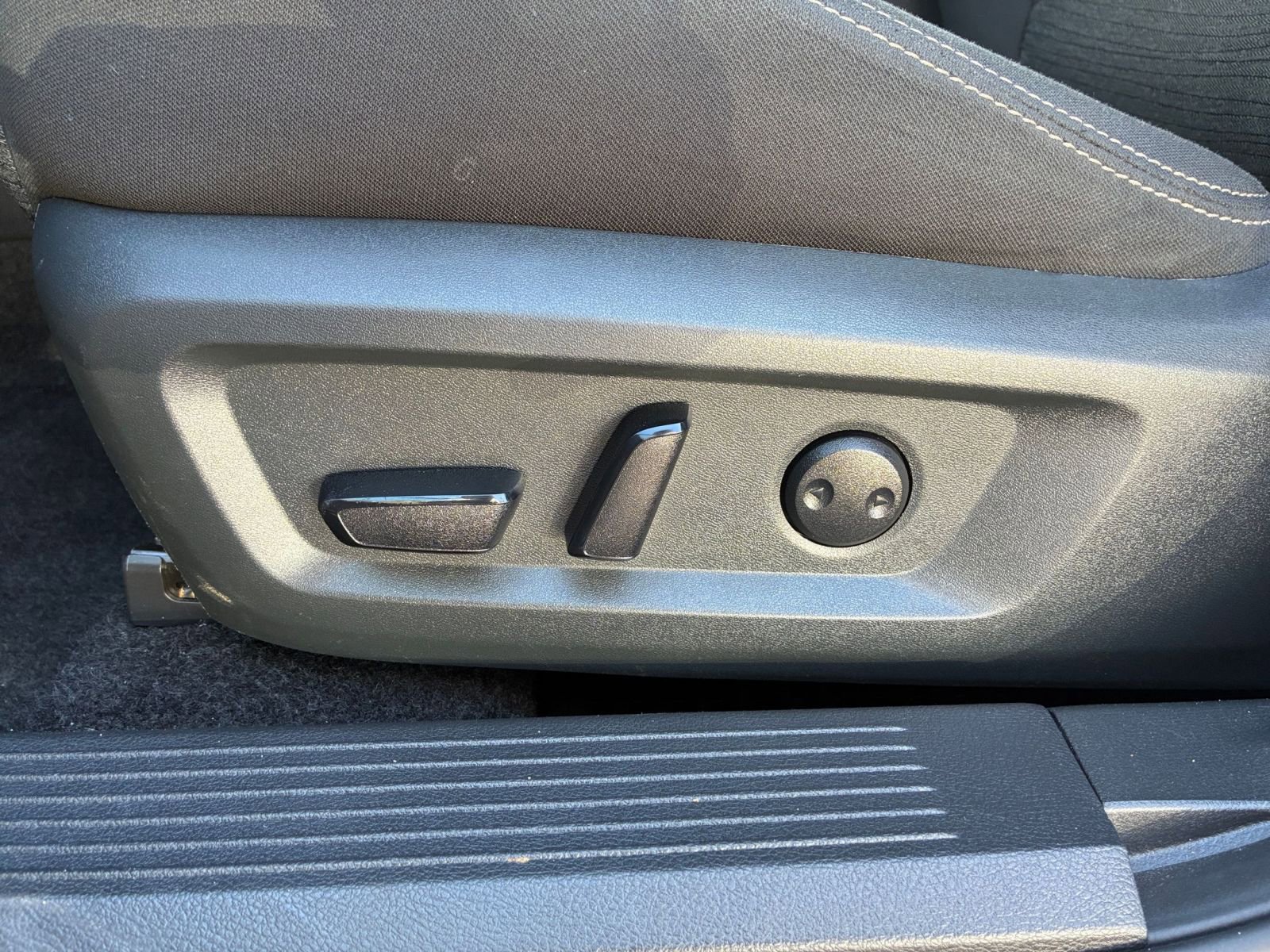 Thumbnail: 2023 Nissan Rogue - 22