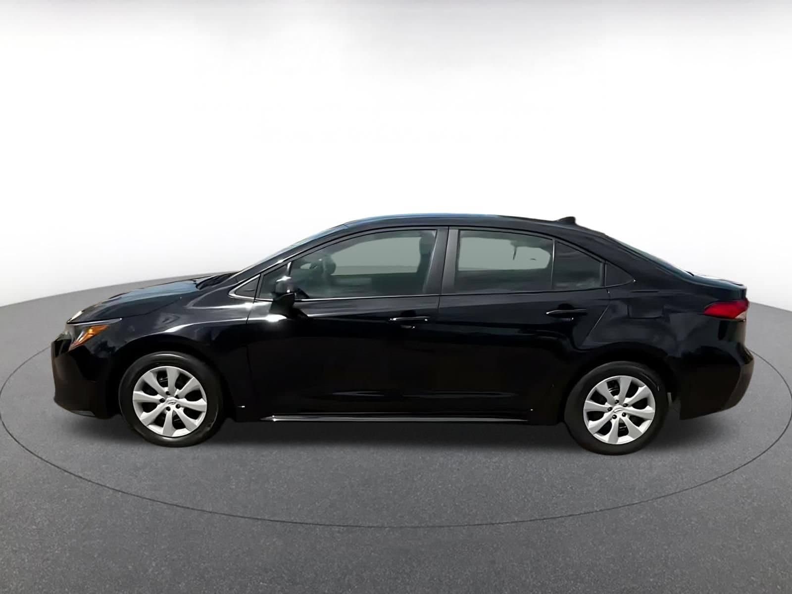 Thumbnail: 2025 Toyota Corolla - 8