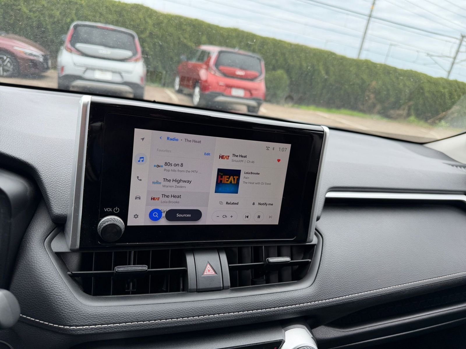 Thumbnail: 2025 Toyota RAV4 - 21