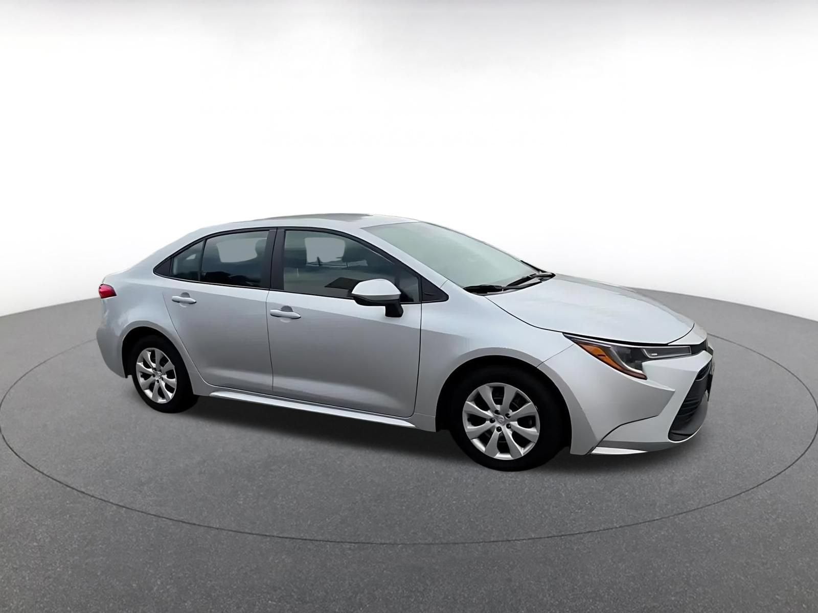 Thumbnail: 2025 Toyota Corolla - 2