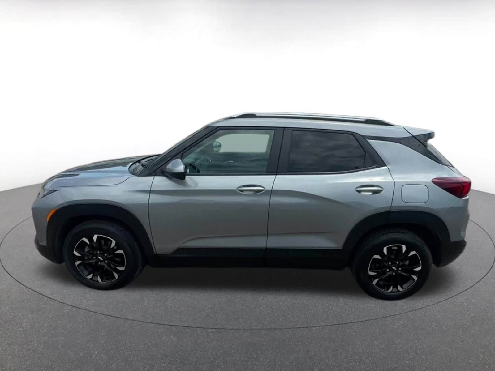 Thumbnail: 2023 Chevrolet TrailBlazer - 9