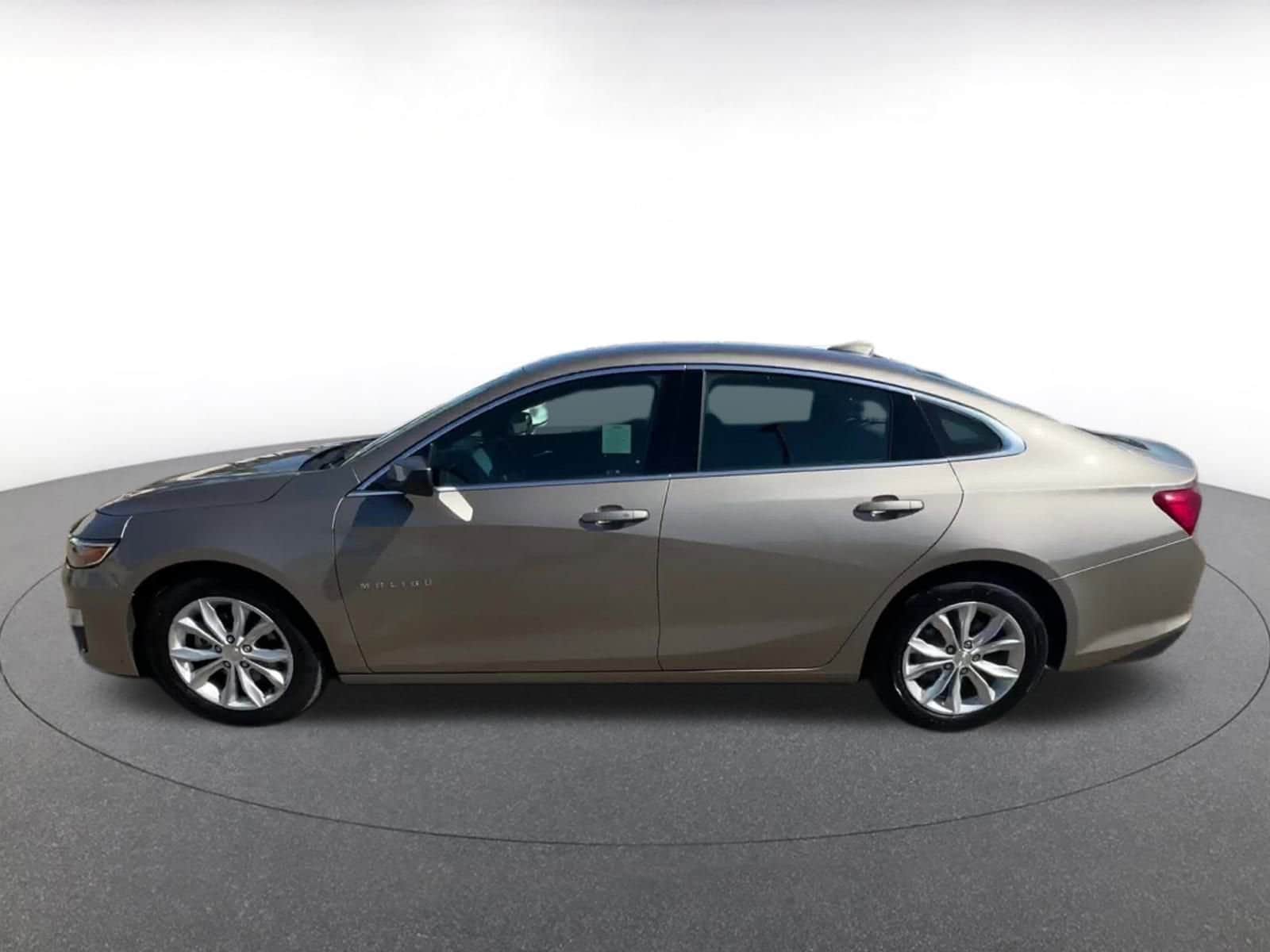 Thumbnail: 2023 Chevrolet Malibu - 9