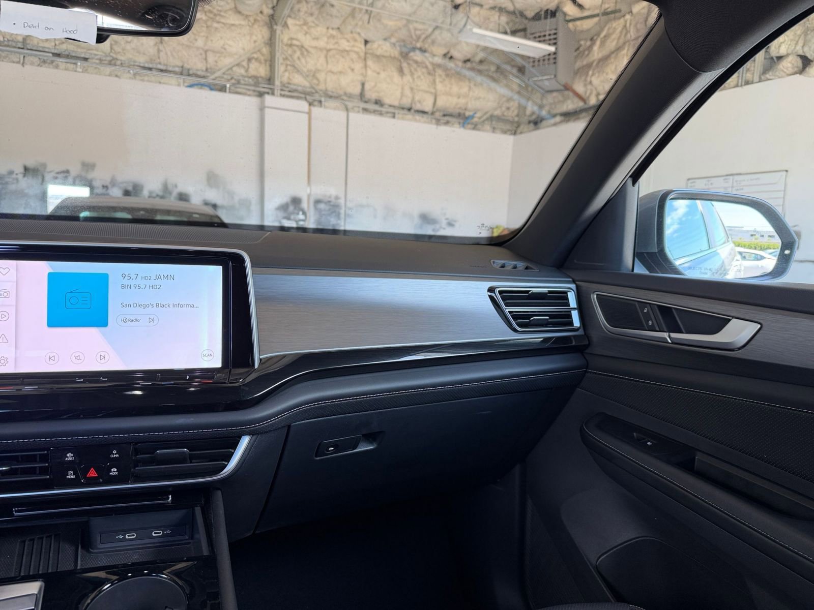 Thumbnail: 2025 Volkswagen Atlas - 35