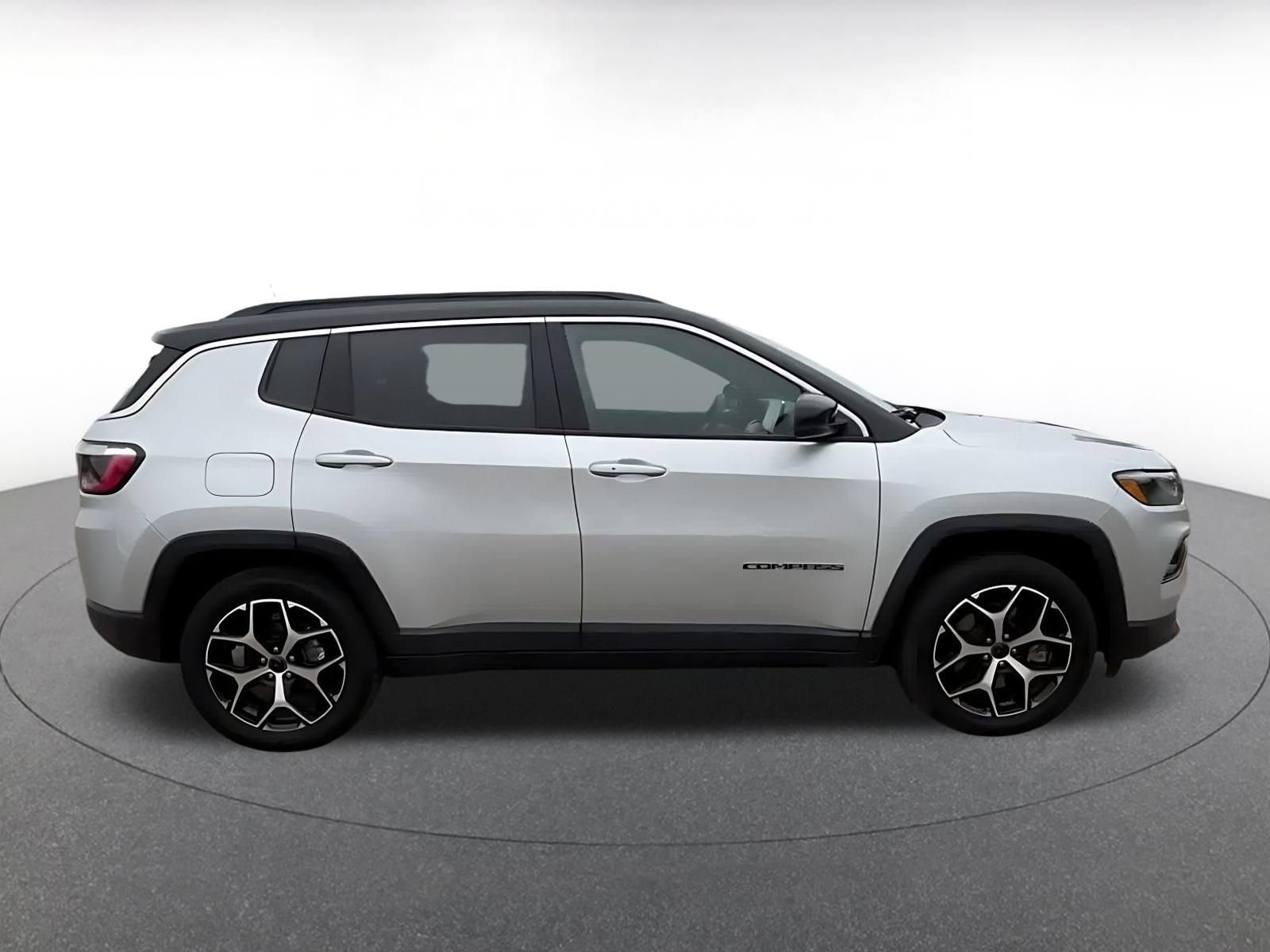 Thumbnail: 2025 Jeep Compass - 15
