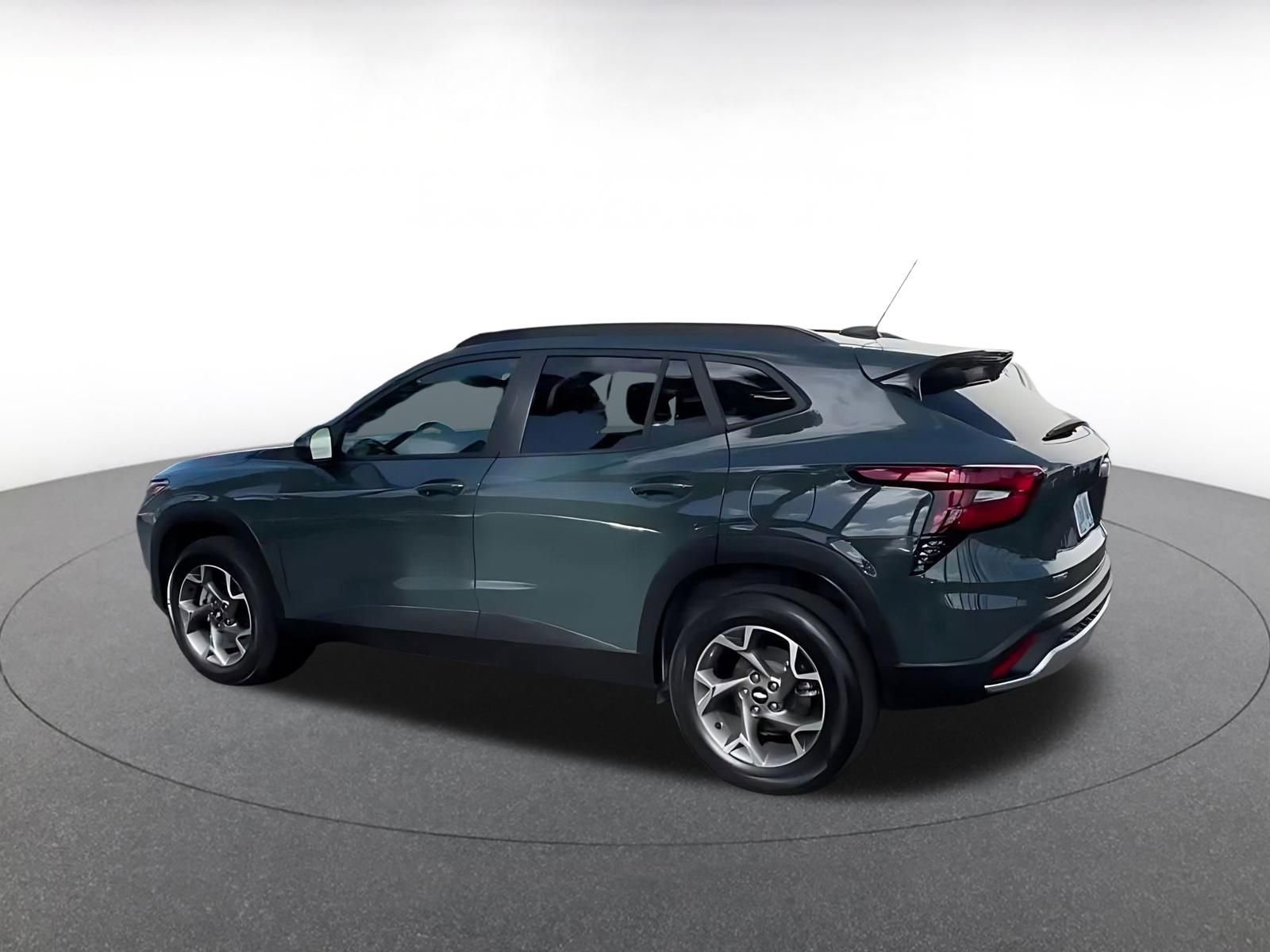 Thumbnail: 2025 Chevrolet Trax - 10