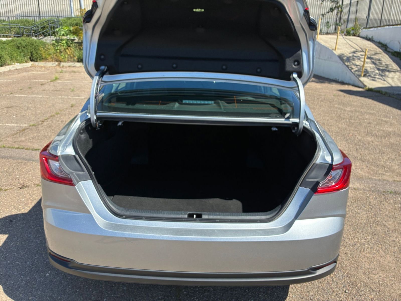 Thumbnail: 2025 Toyota Camry - 30