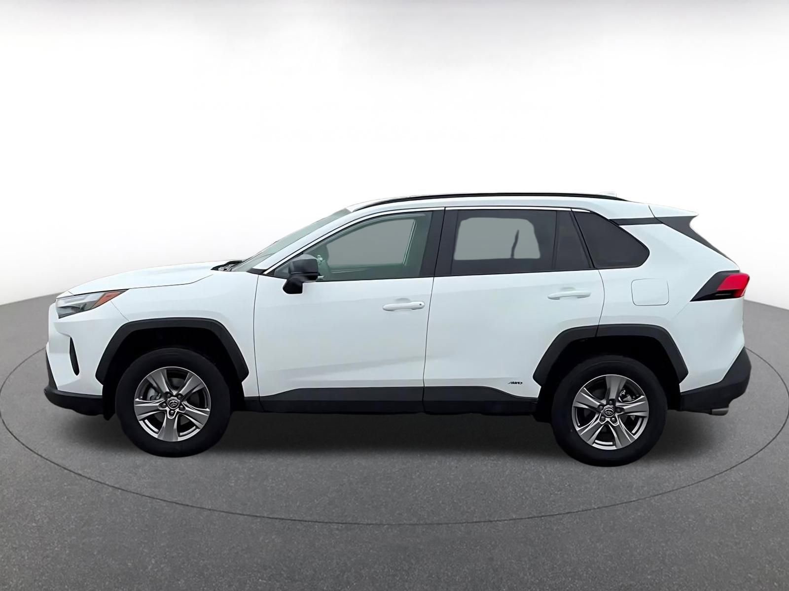 Thumbnail: 2025 Toyota RAV4 - 9